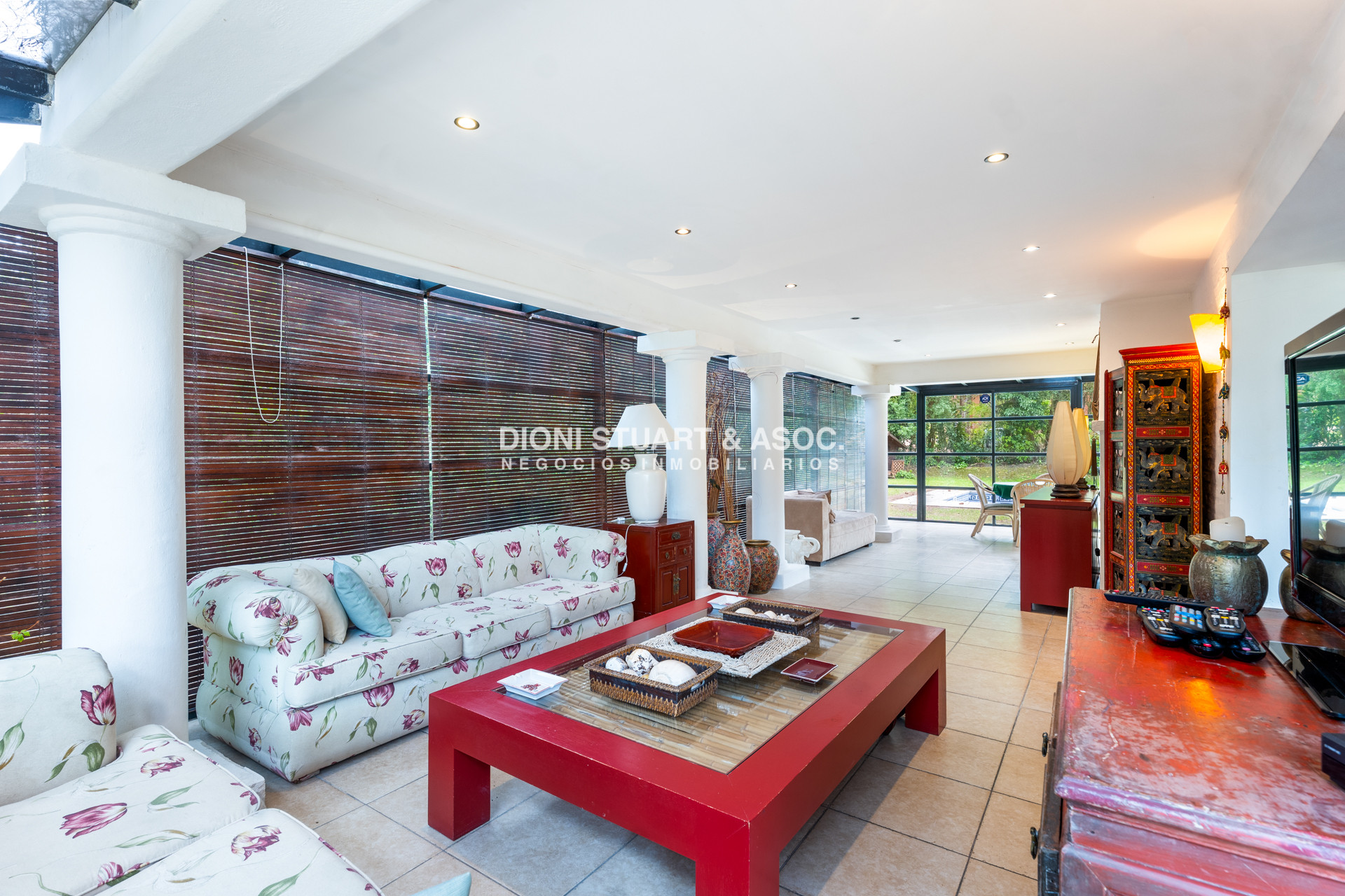Casa ID.803 - CASA EN VENTA EN EL GOLF CON 8 DORMITORIOS EN SUTIE