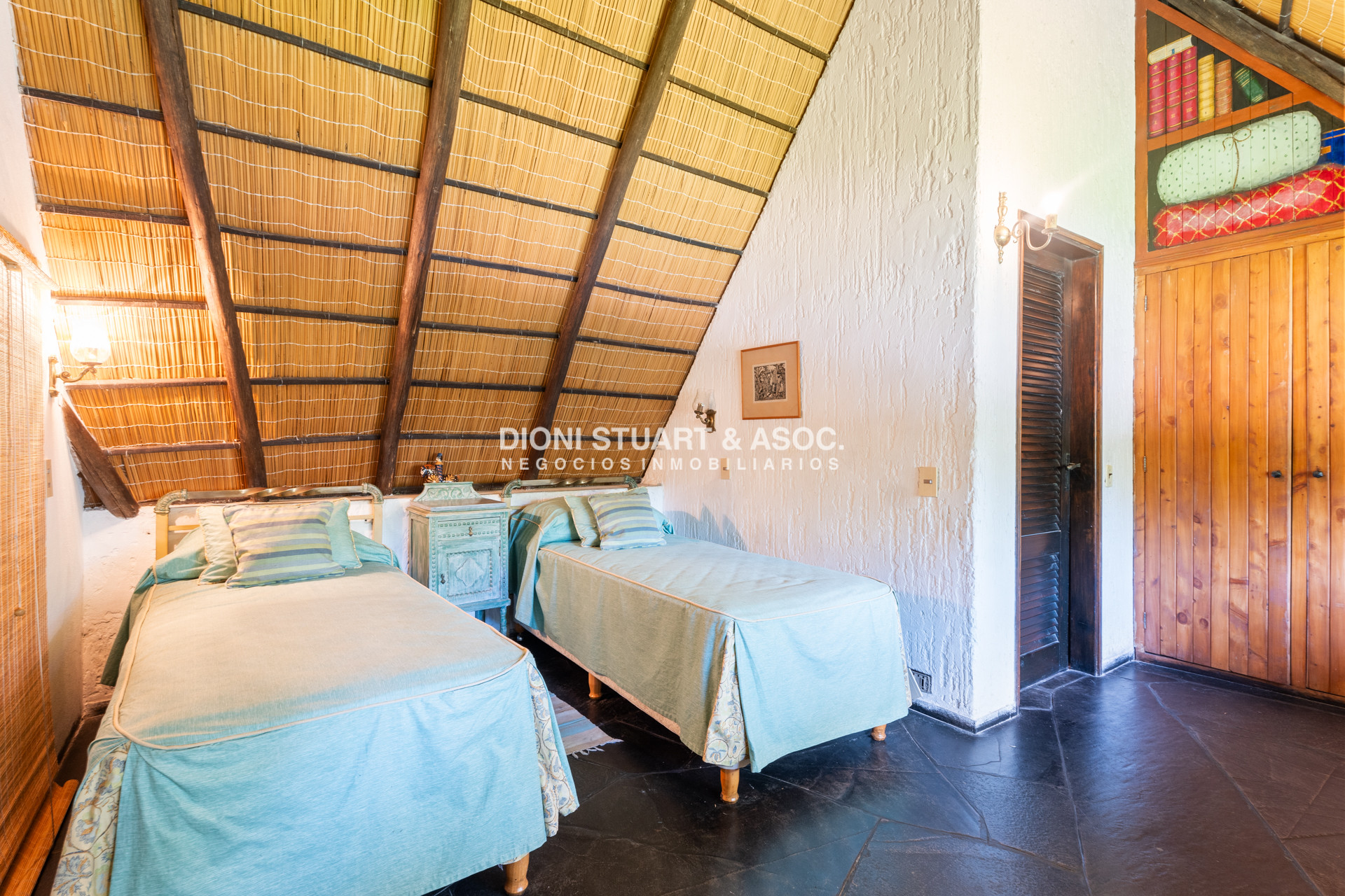 Casa ID.888 - CASA EN SAN RAFAEL - 4 DORMITORIOS - PISCINA CLIMATIZADA