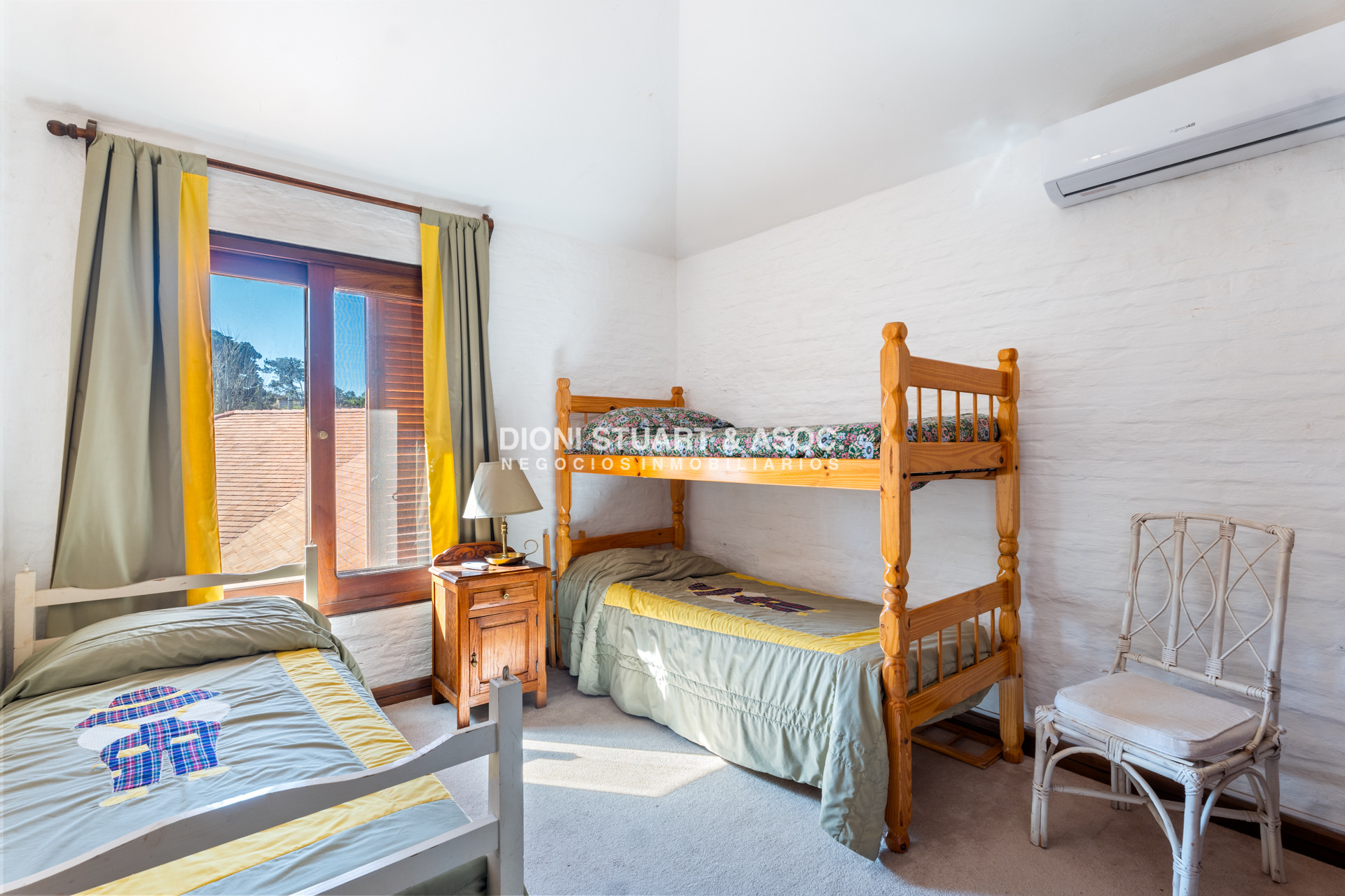 Casa ID.797 - Casa en Alquiler en Barrio Golf - Playa Brava - 5 Dormitorios y Piscina