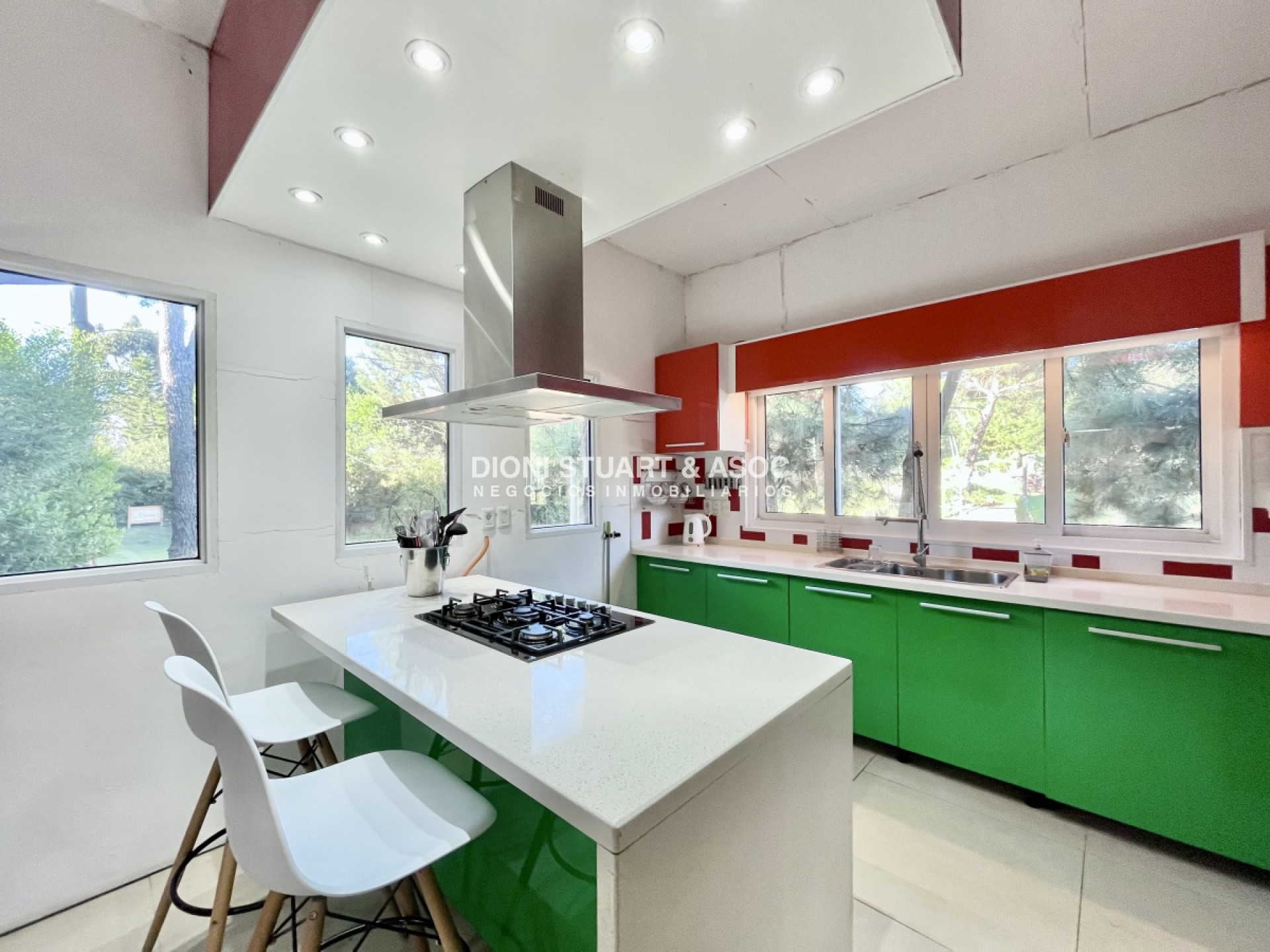 Casa ID.108 - Se vende casa en Parque Burnett