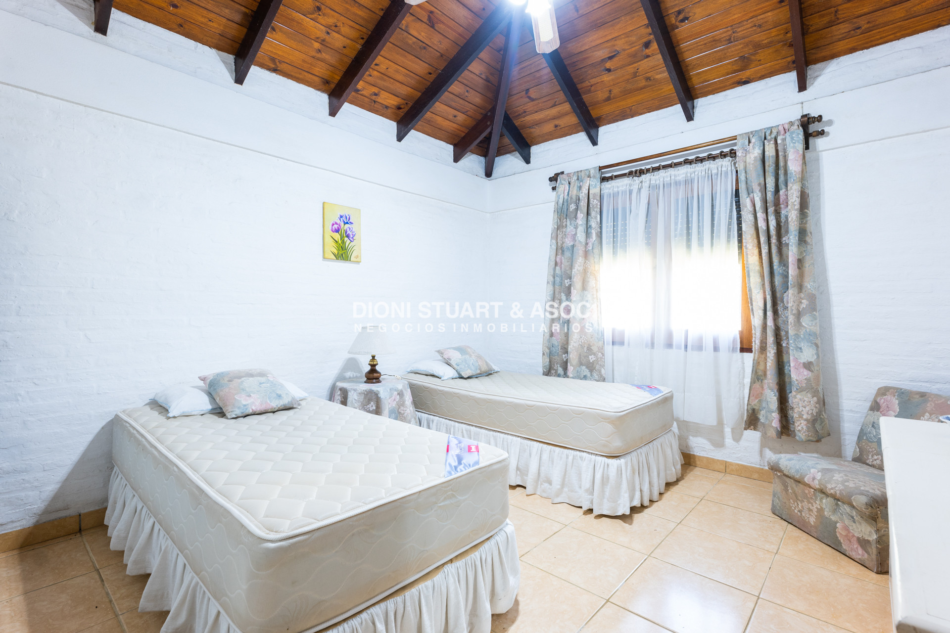 Casa ID.817 - CASA EN VENTA EN CANTEGRIL CON 3 DORMITORIOS Y DEPENDENCIA + PISCINA