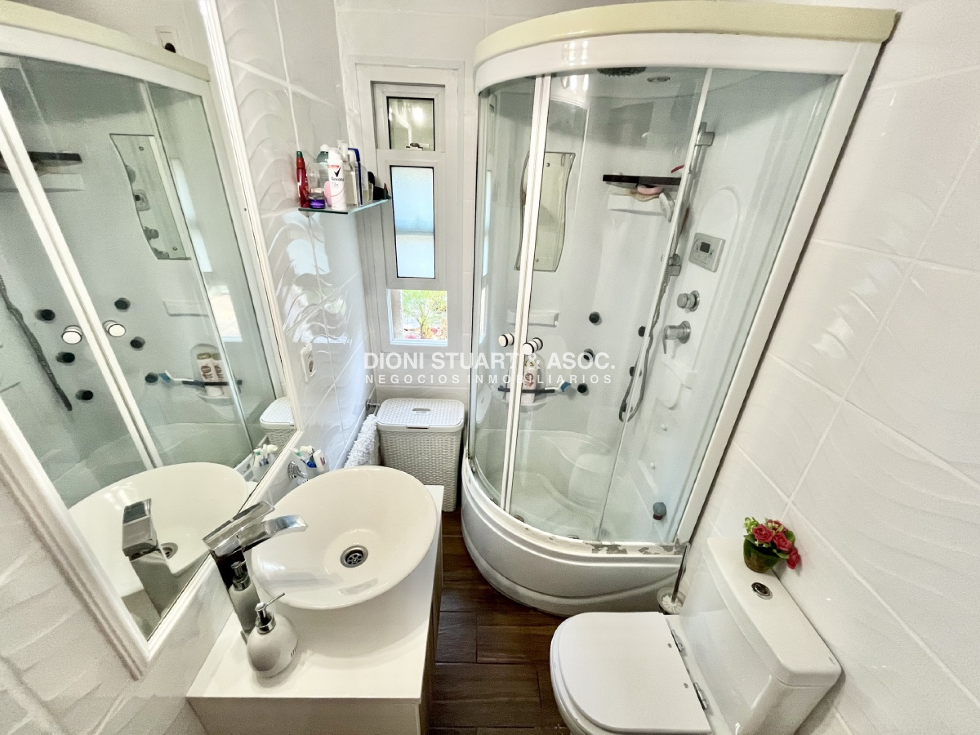 Casa ID.108 - Se vende casa en Parque Burnett