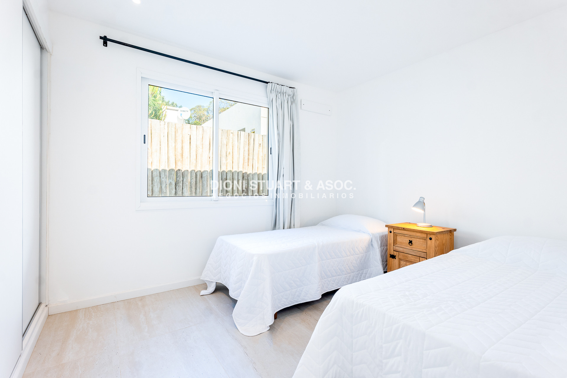 Casa ID.805 - CASA NUEVA EN VENTA EN MONTOYA LA BARRA - 3 DORMITORIOS Y PISCINA