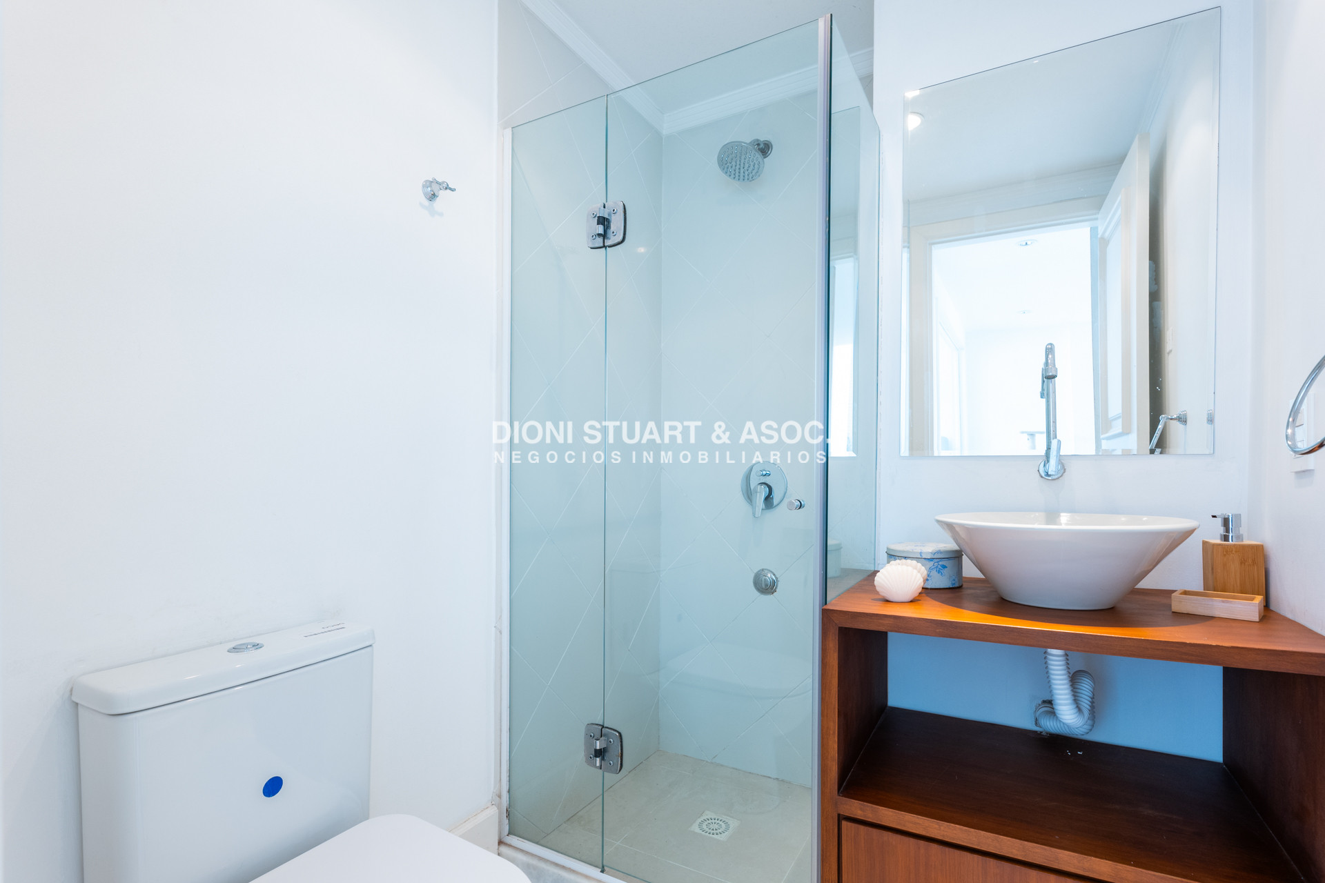 Casa ID.857 - CASA EN VENTA EN EL GOLF DE 4 DORMITORIOS Y DEP. - VISTA DIRECTA AL GOLF