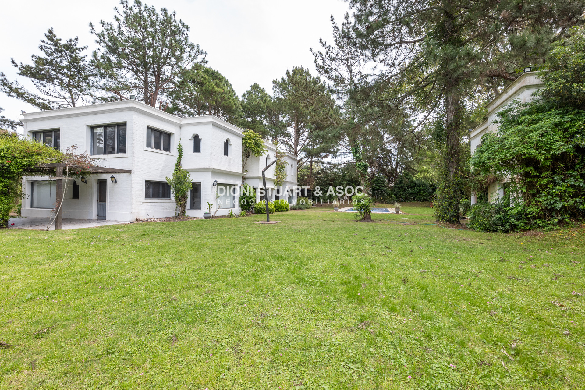 Casa ID.803 - CASA EN VENTA EN EL GOLF CON 8 DORMITORIOS EN SUTIE