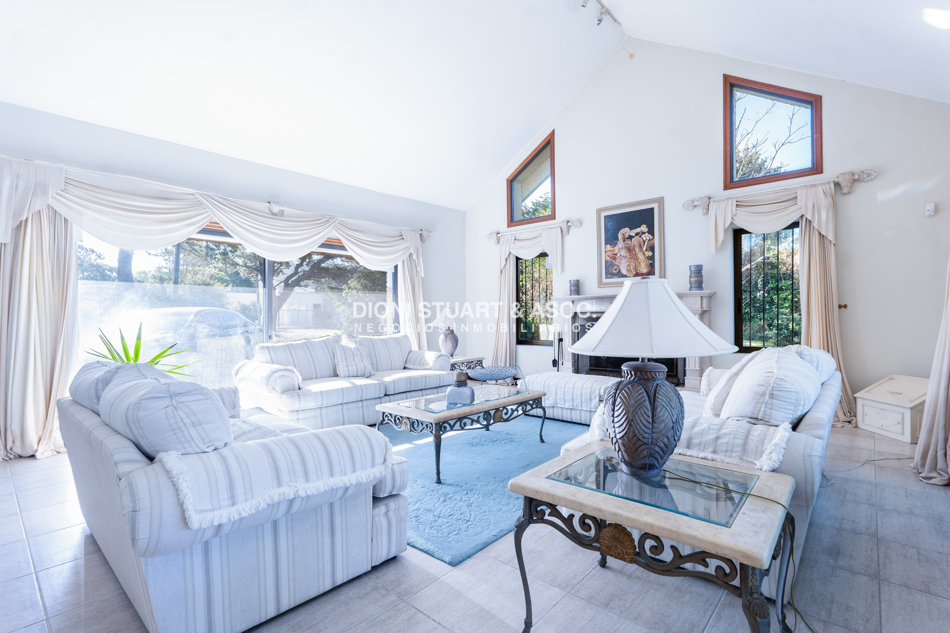 Casa ID.1057 - VENTA CASA 7 DORMITORIOS PLAYA MANSA A 1 CUADRA DEL MAR
