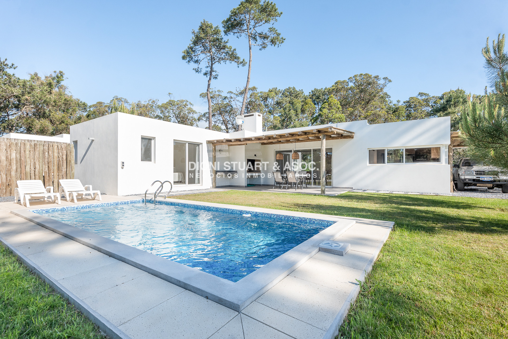 Casa ID.805 - CASA NUEVA EN VENTA EN MONTOYA LA BARRA - 3 DORMITORIOS Y PISCINA
