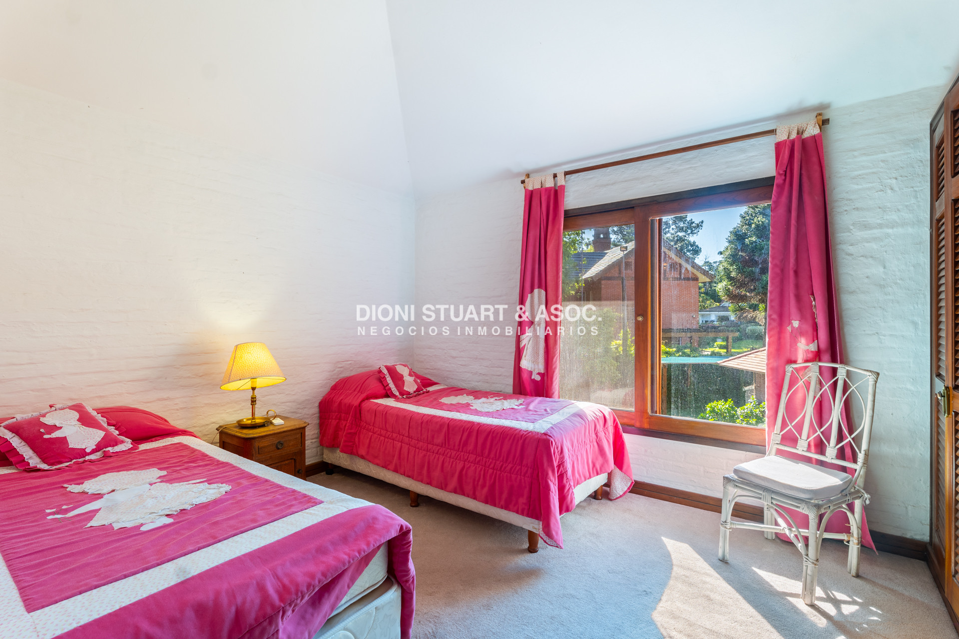 Casa ID.797 - Casa en Alquiler en Barrio Golf - Playa Brava - 5 Dormitorios y Piscina