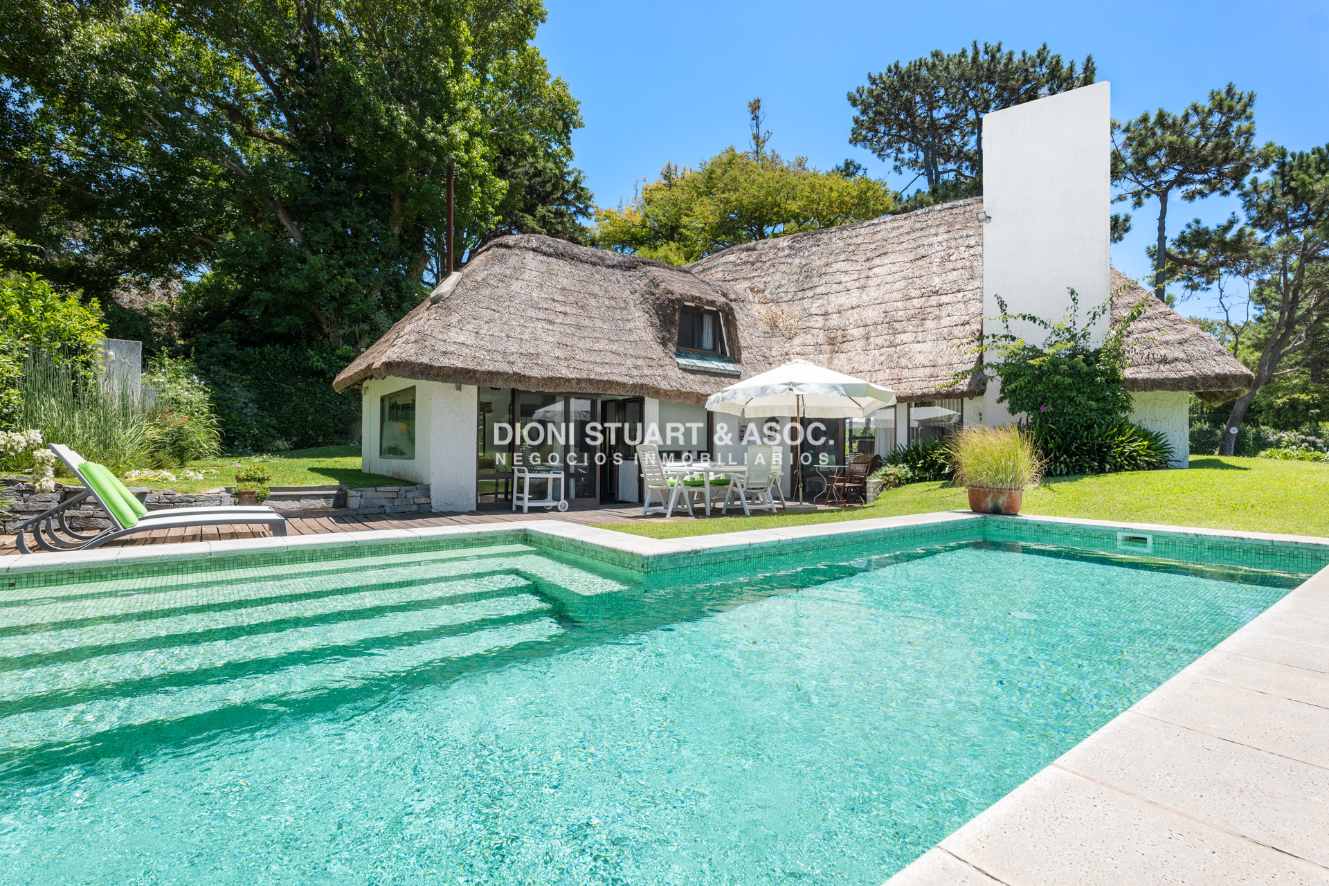 Casa ID.888 - CASA EN SAN RAFAEL - 4 DORMITORIOS - PISCINA CLIMATIZADA