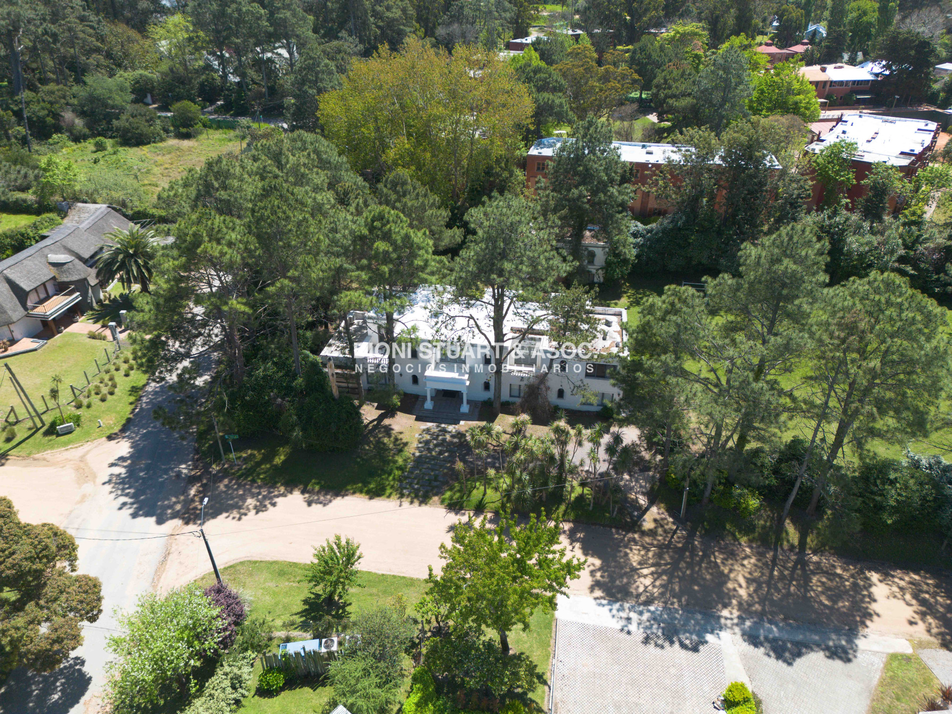 Casa ID.803 - CASA EN VENTA EN EL GOLF CON 8 DORMITORIOS EN SUTIE