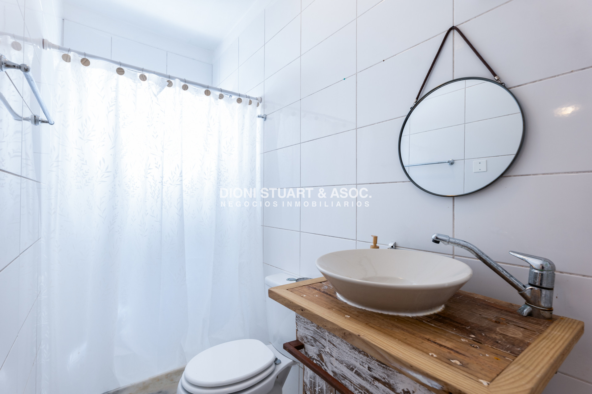 Casa ID.857 - CASA EN VENTA EN EL GOLF DE 4 DORMITORIOS Y DEP. - VISTA DIRECTA AL GOLF