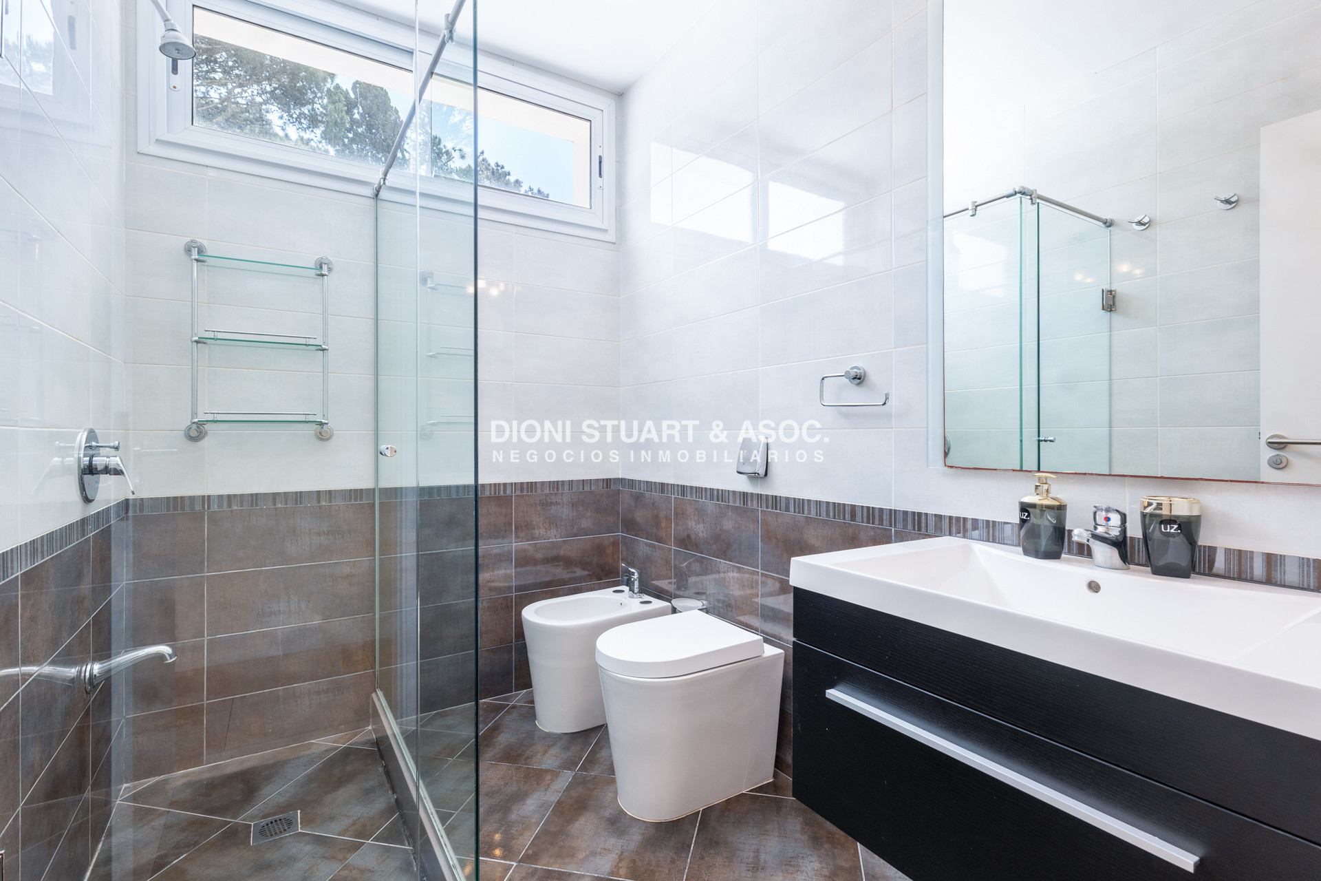 Casa ID.809 - Casa en Boluevard Park - 5 Dormitorios