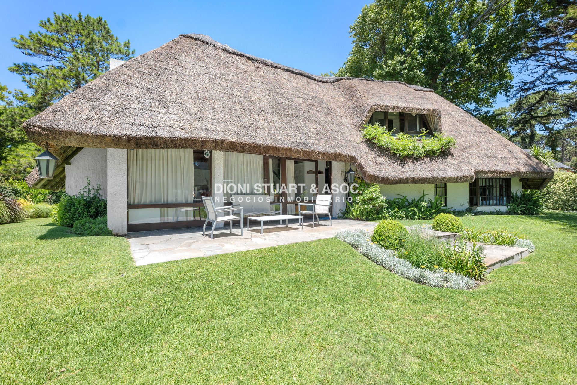 Casa ID.888 - CASA EN SAN RAFAEL - 4 DORMITORIOS - PISCINA CLIMATIZADA