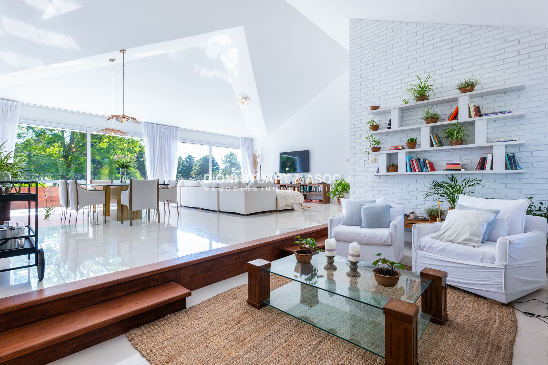 Casa ID.857 - CASA EN VENTA EN EL GOLF DE 4 DORMITORIOS Y DEP. - VISTA DIRECTA AL GOLF