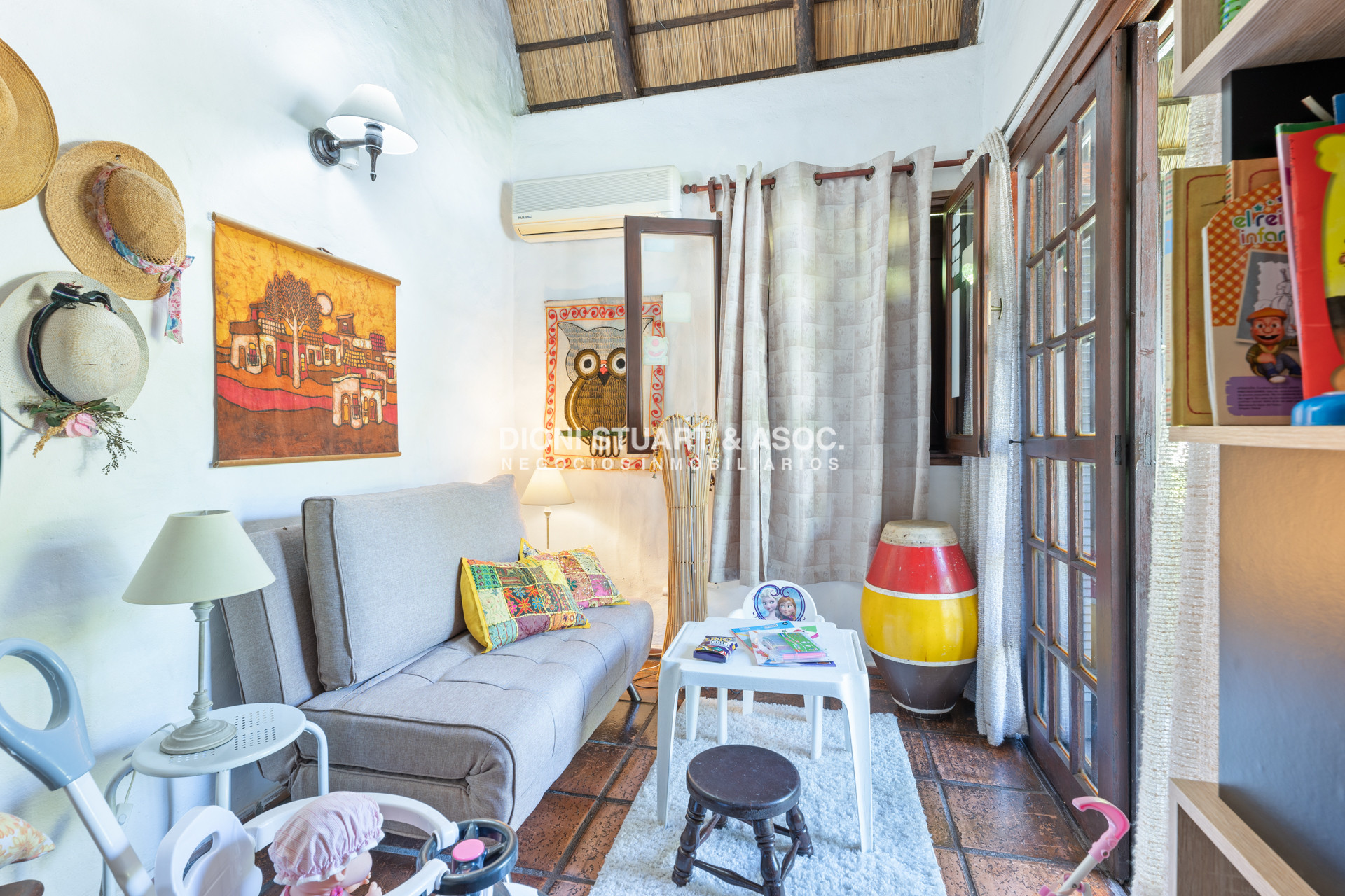 Casa ID.600 - Casa en Pinares - 5 Dorm - Arq. Margoniner