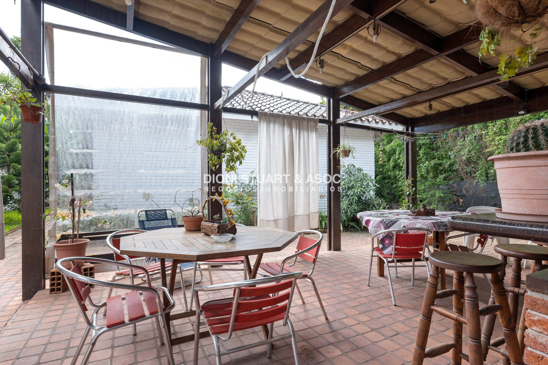 Casa ID.644 - OPORTUNIDAD - CASA EN ROOSEVELT - 5 DORMITORIOS Y 5 BAÑOS - PISCINA CLIMATIZADA