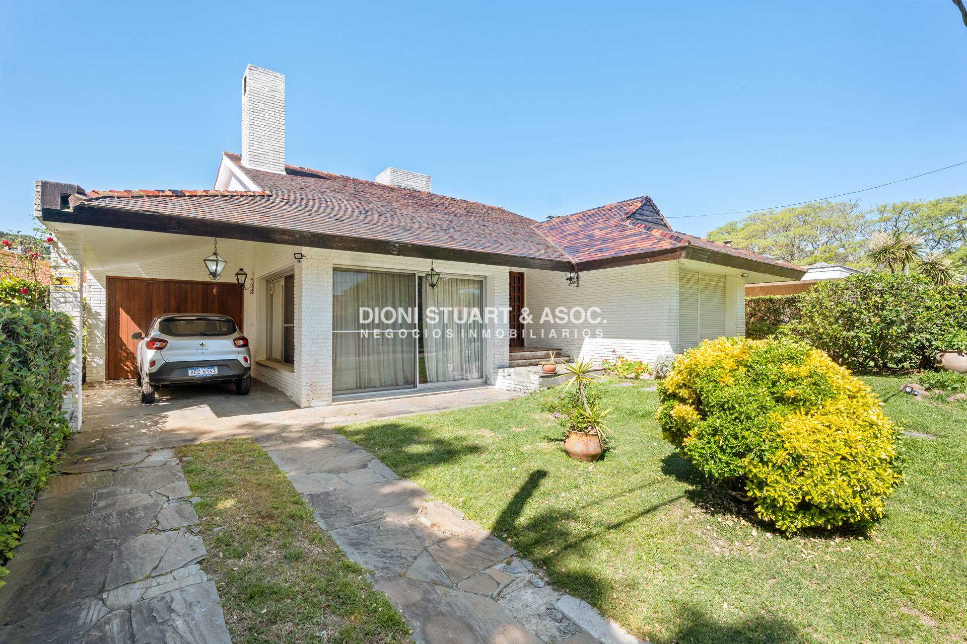 Casa ID.819 - CASA EN VENTA EN LA MANSA CERCA DEL MAR 3 DORMITORIOS + DEPENDENCIA