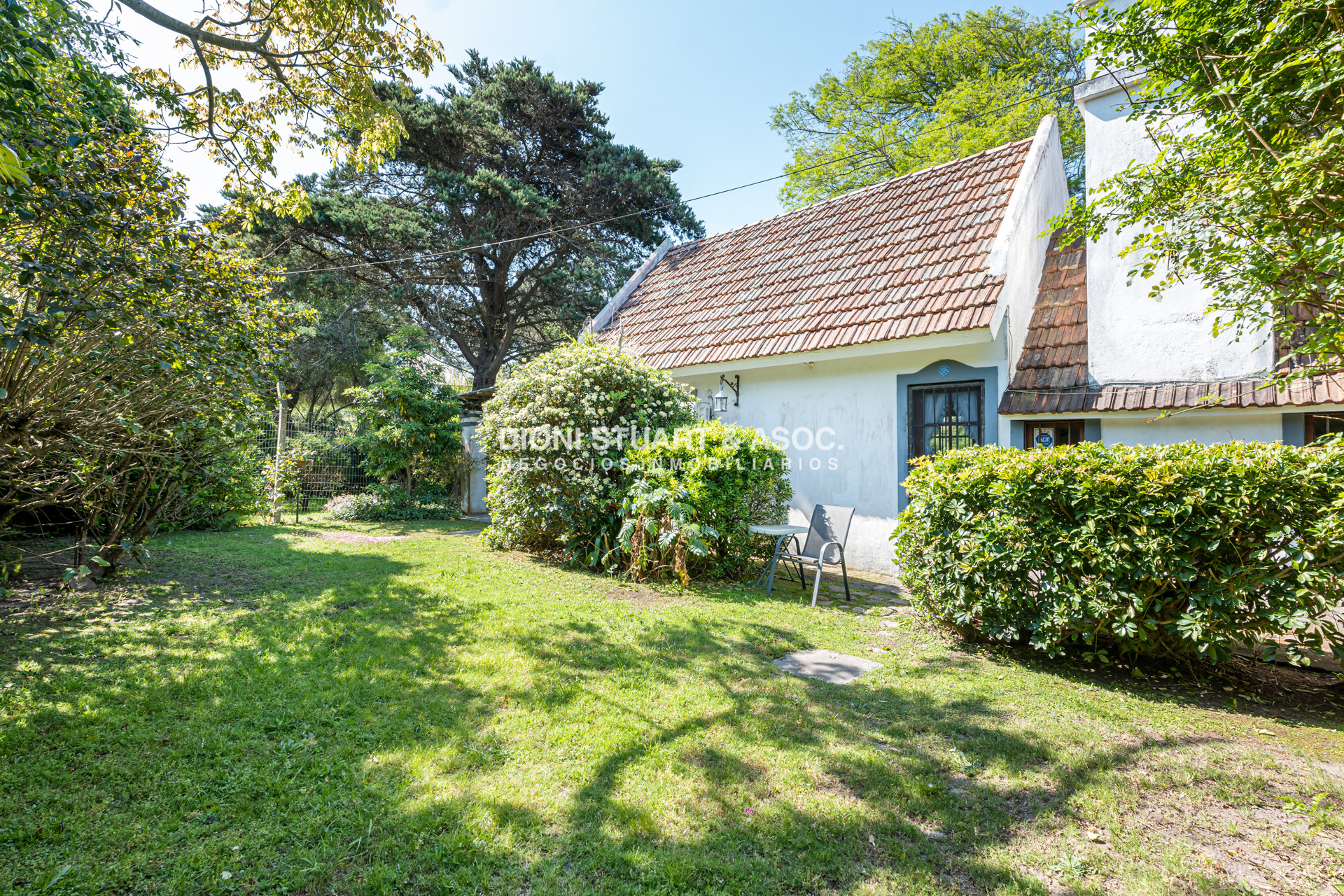 Casa ID.802 - Casa en Venta en Rincon Del Indio - 3 Dormitorios - A 1 cuadra del mar