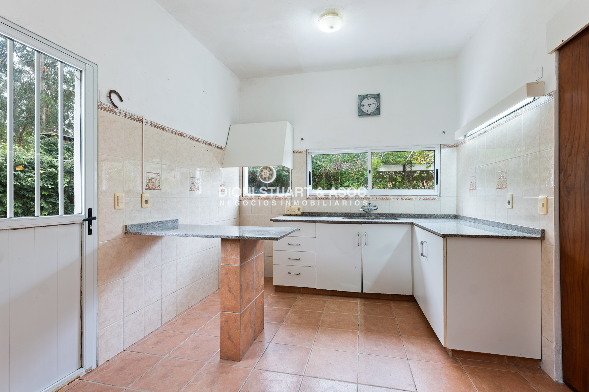 Casa ID.694 - Casa en Venta - Oportunidad - Jardines de Córdoba - 3 Dormitorios + Barbacoa + Dependencia