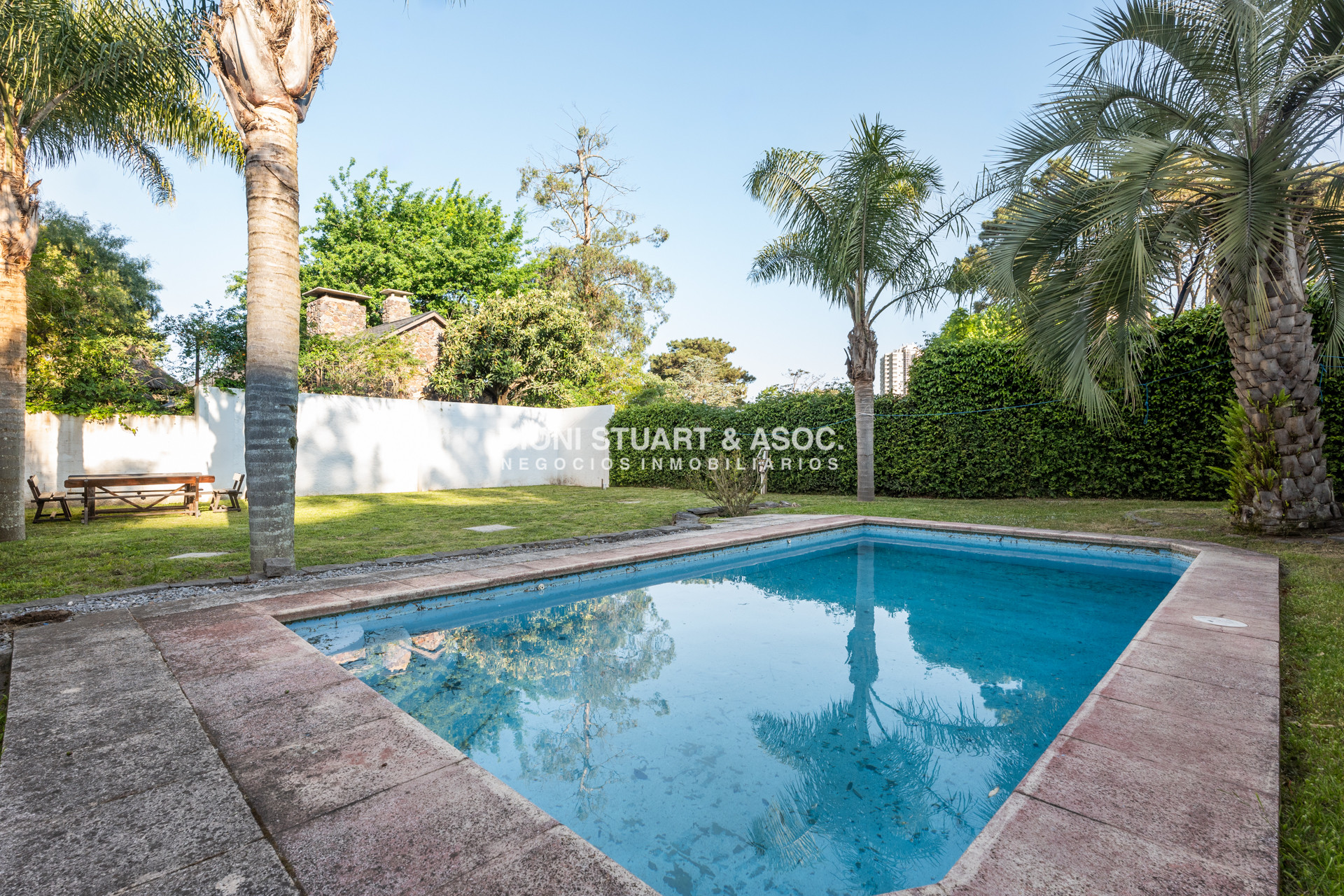 Casa ID.810 - CASA EN ALQUILER DE VERANO CON 4 DORMITORIOS CON PISCINA EN CANTEGRIL CERCA DE TODO 