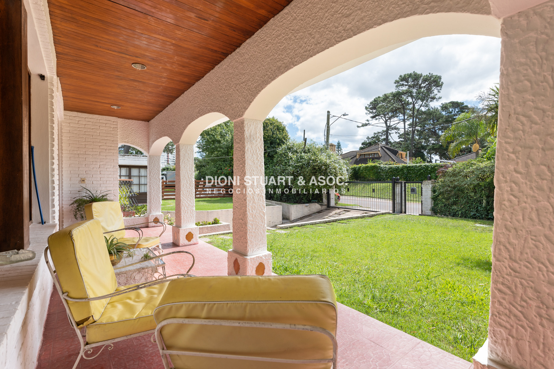 Casa ID.644 - OPORTUNIDAD - CASA EN ROOSEVELT - 5 DORMITORIOS Y 5 BAÑOS - PISCINA CLIMATIZADA