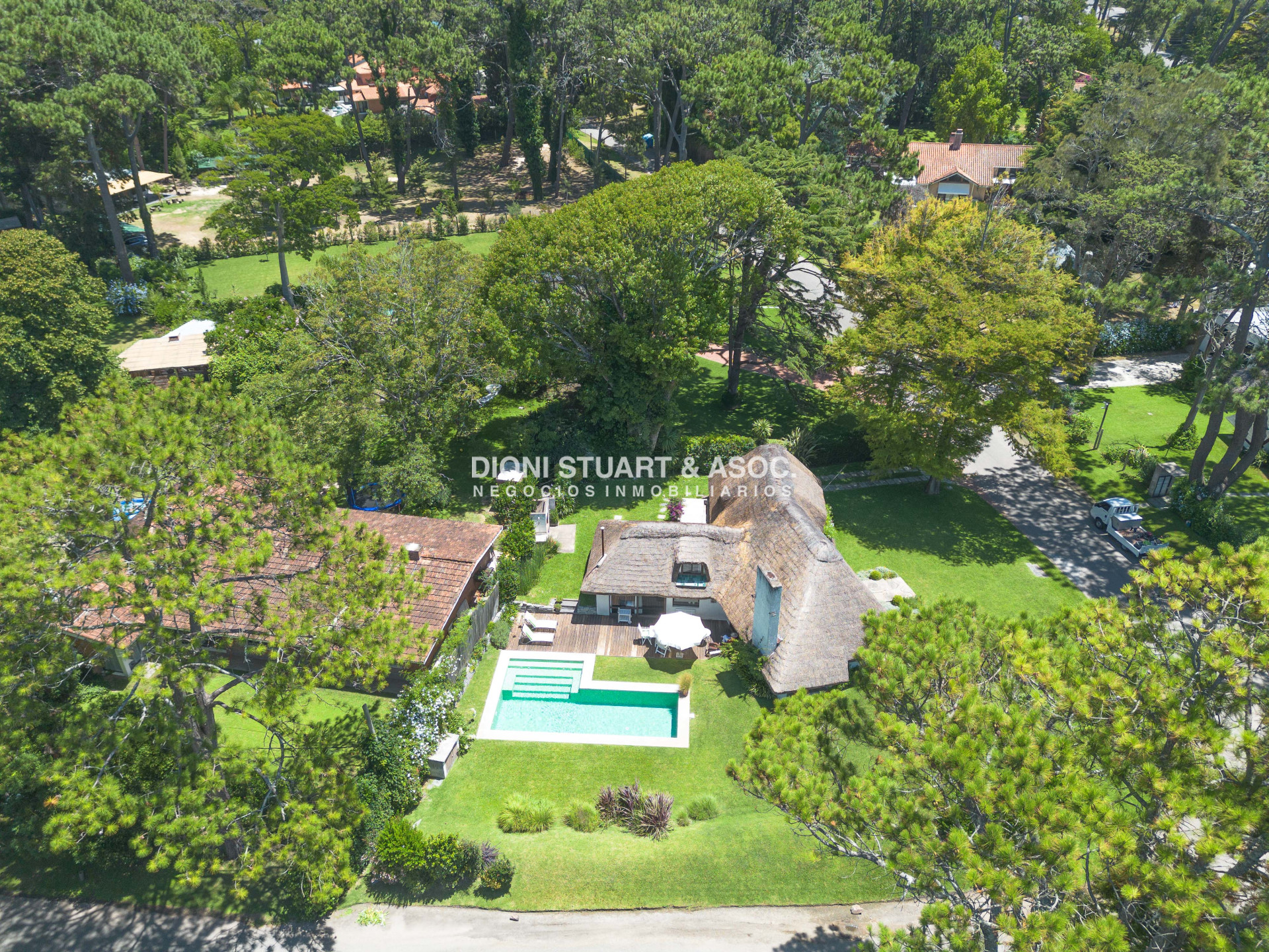 Casa ID.888 - CASA EN SAN RAFAEL - 4 DORMITORIOS - PISCINA CLIMATIZADA