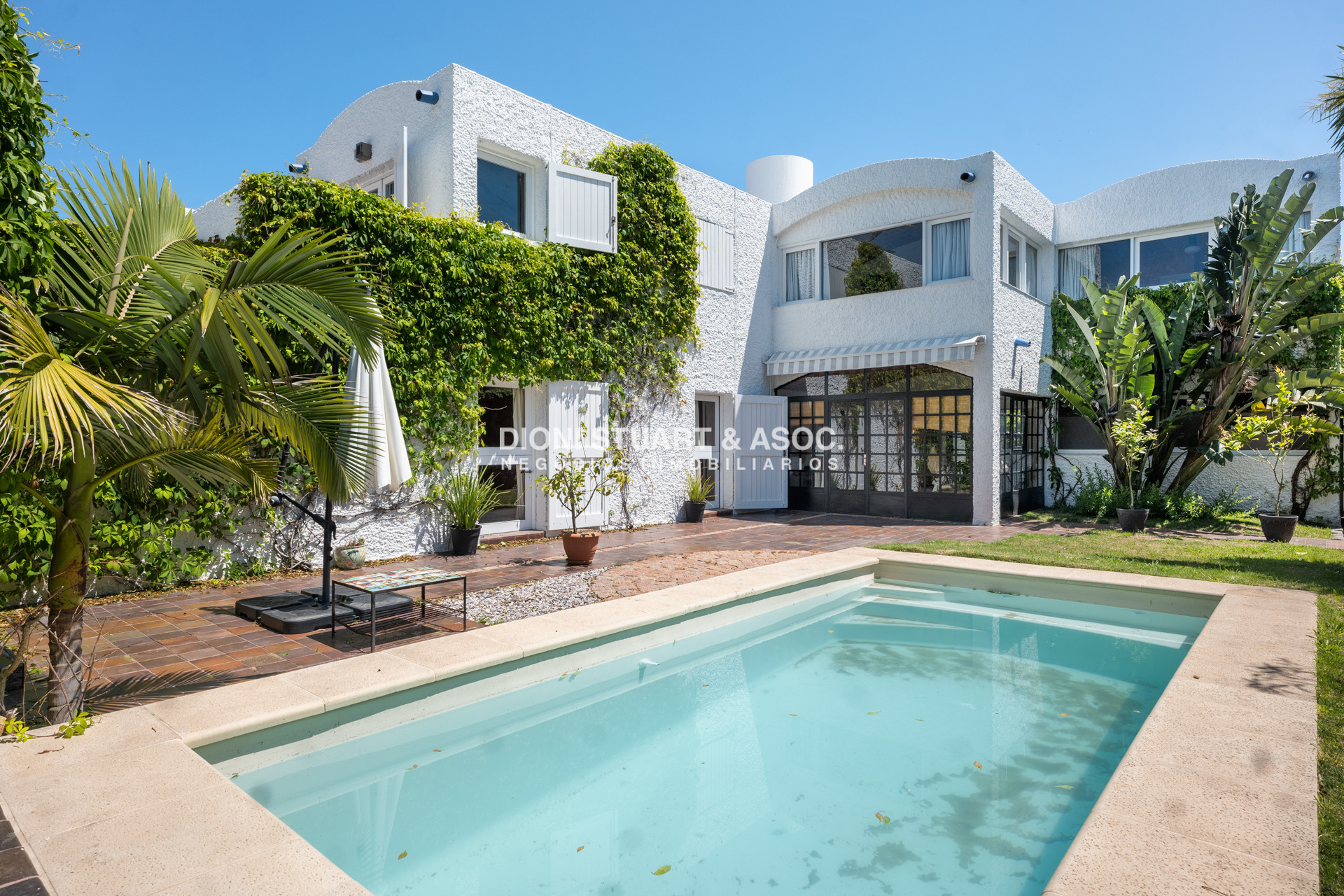 Casa ID.807 - CASA EN VENTA EN LA PENINSULA PUNTA DEL ESTE CON 4 DORMITORIOS