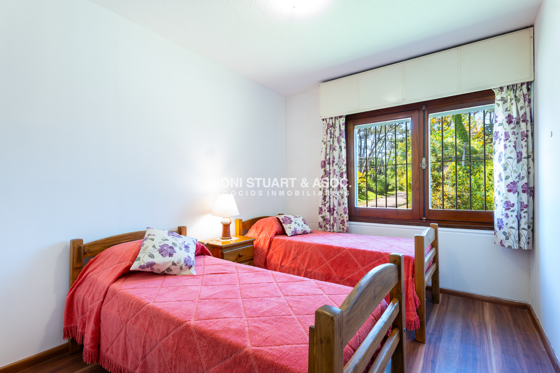 Casa ID.861 - CASA EN ALQUILER DE TEMPORADA PLAYA MANSA CON 3 DORMITORIOS