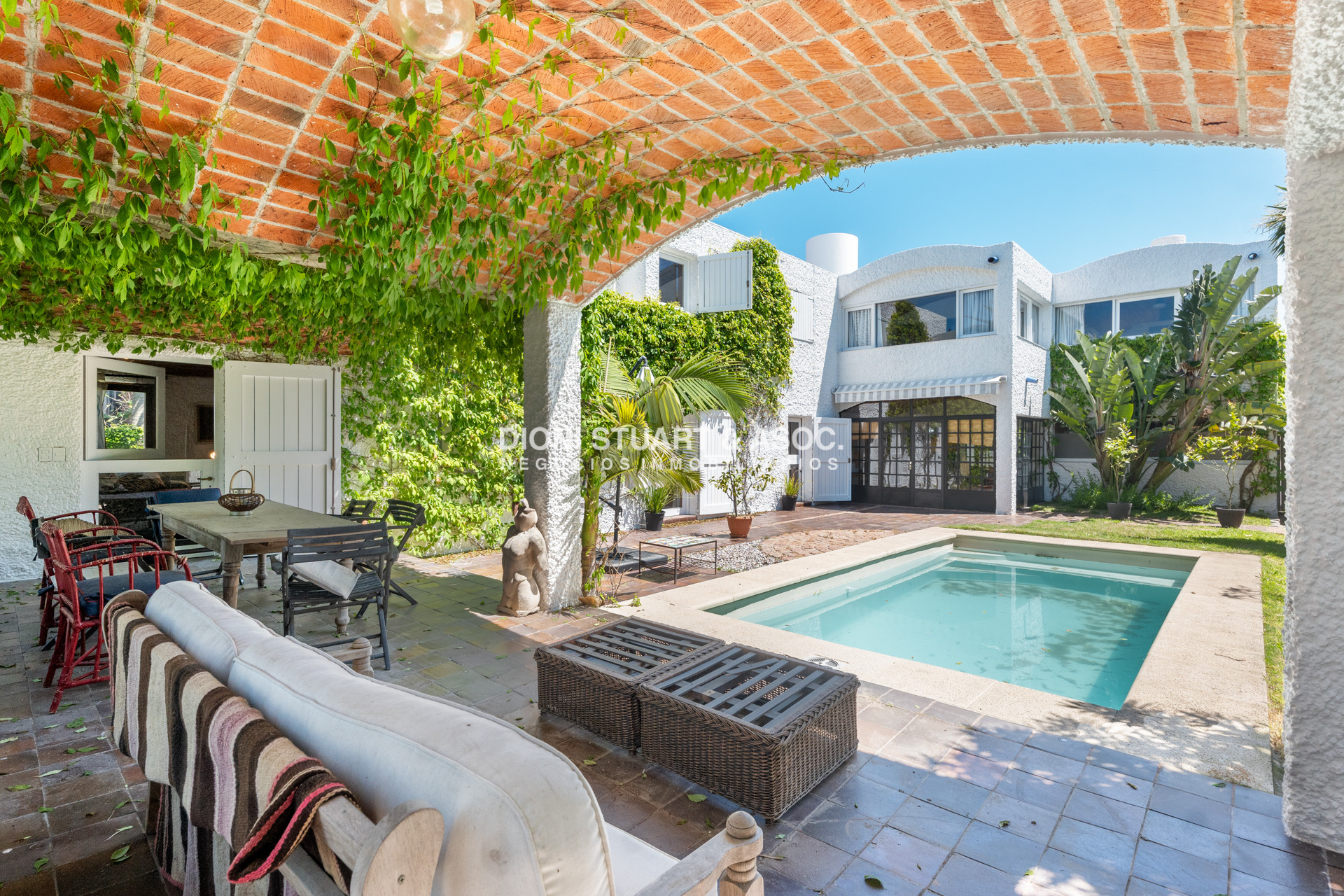 Casa ID.807 - CASA EN VENTA EN LA PENINSULA PUNTA DEL ESTE CON 4 DORMITORIOS