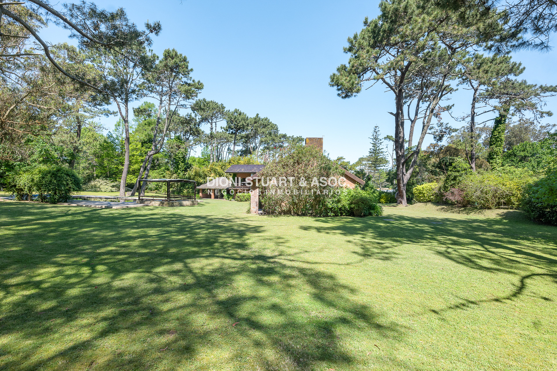 Casa ID.804 - CASA EN EL GOLF DE 6 DORMITORIOS - EXCELENTE CONSTRUCCIÓN