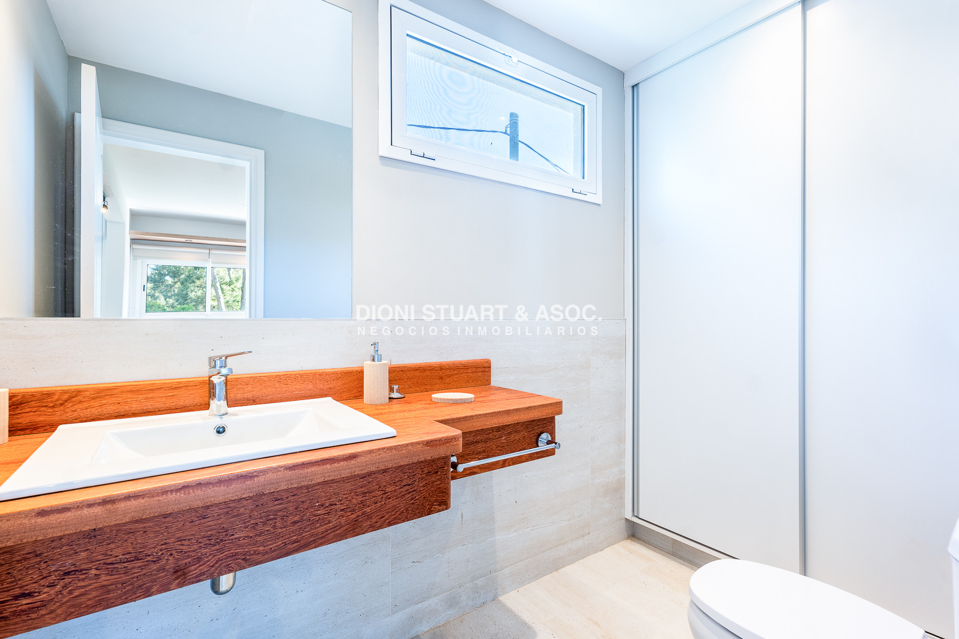 Casa ID.805 - CASA NUEVA EN VENTA EN MONTOYA LA BARRA - 3 DORMITORIOS Y PISCINA