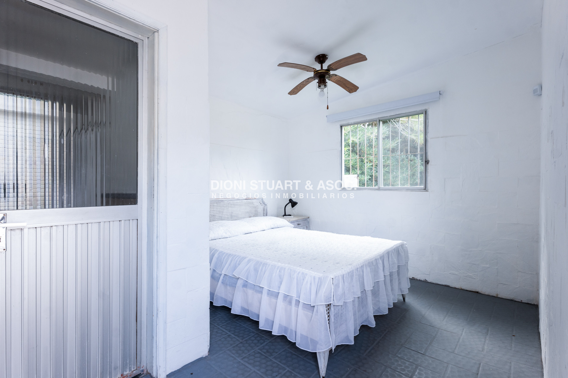 Casa ID.941 - CASA EN VENTA CERCA DEL MAR PLAYA BRAVA RINCON DEL INDIO - 4 DORMITORIOS + BARBACOA + PISCINA