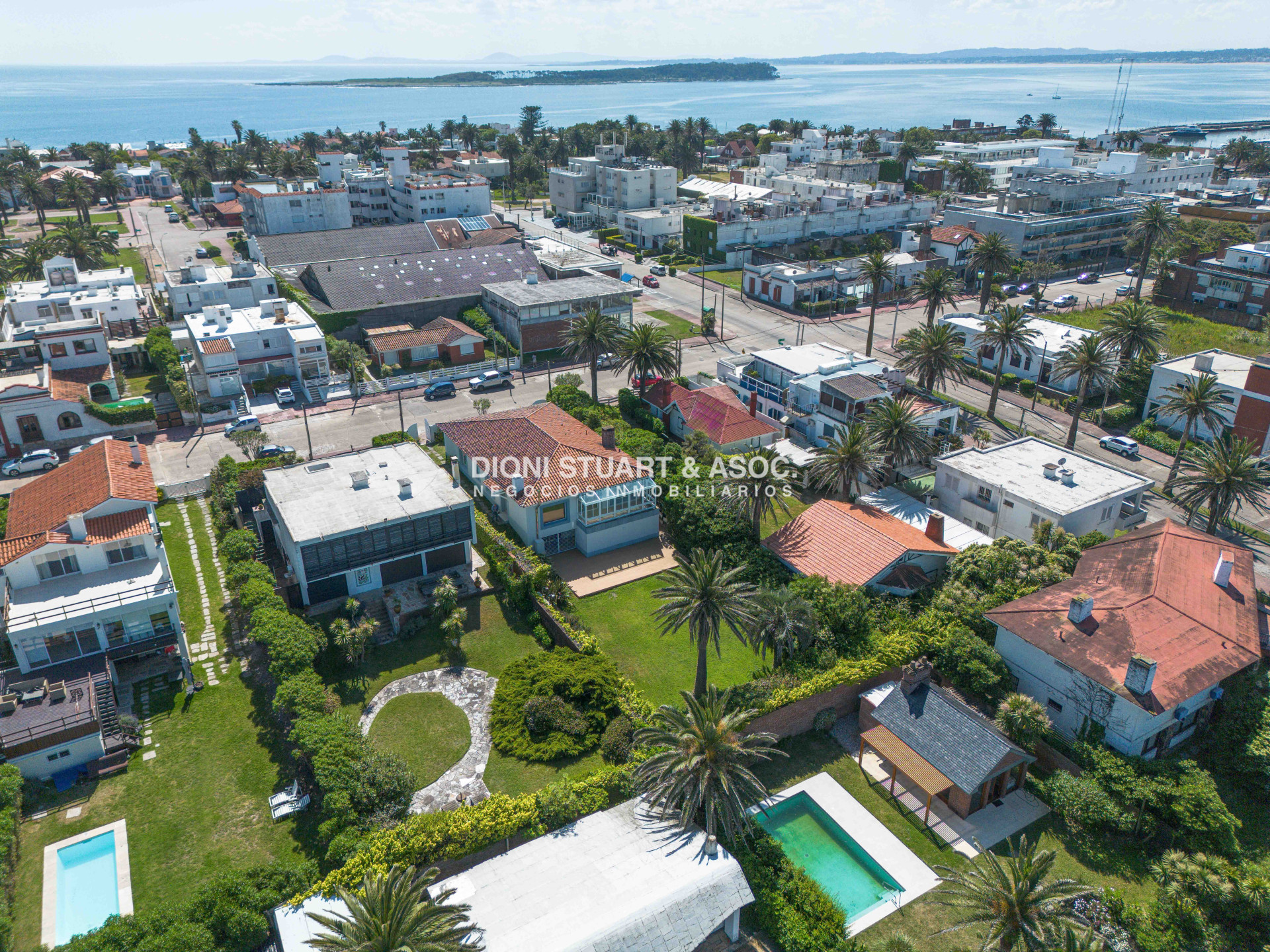 Casa ID.806 - Casa En La Peninsula - A estrenar - 6 Dormitorios