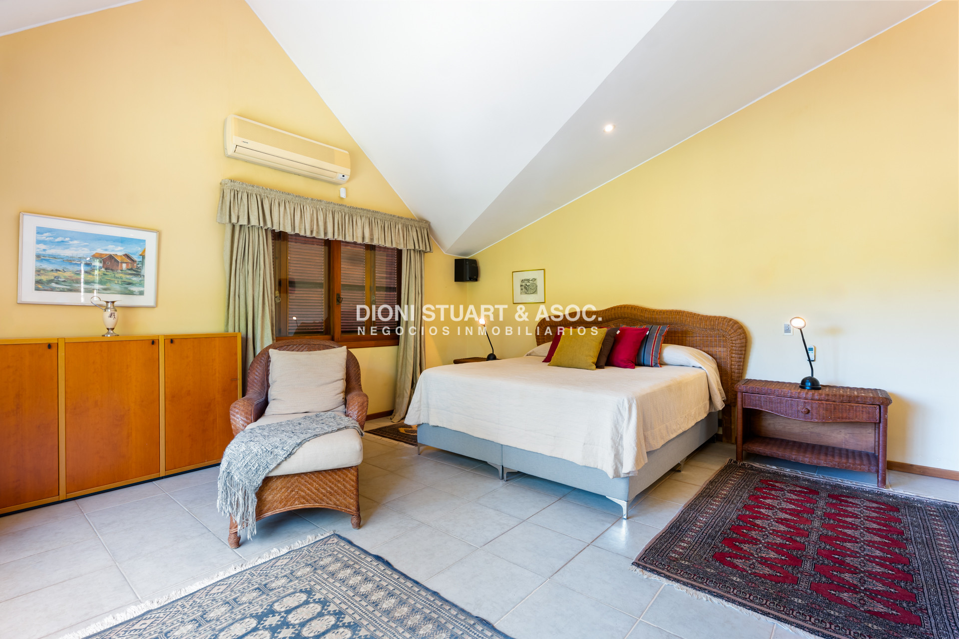 Casa ID.843 - CASA EN VENTA EN EL GOLF - INCREIBLE