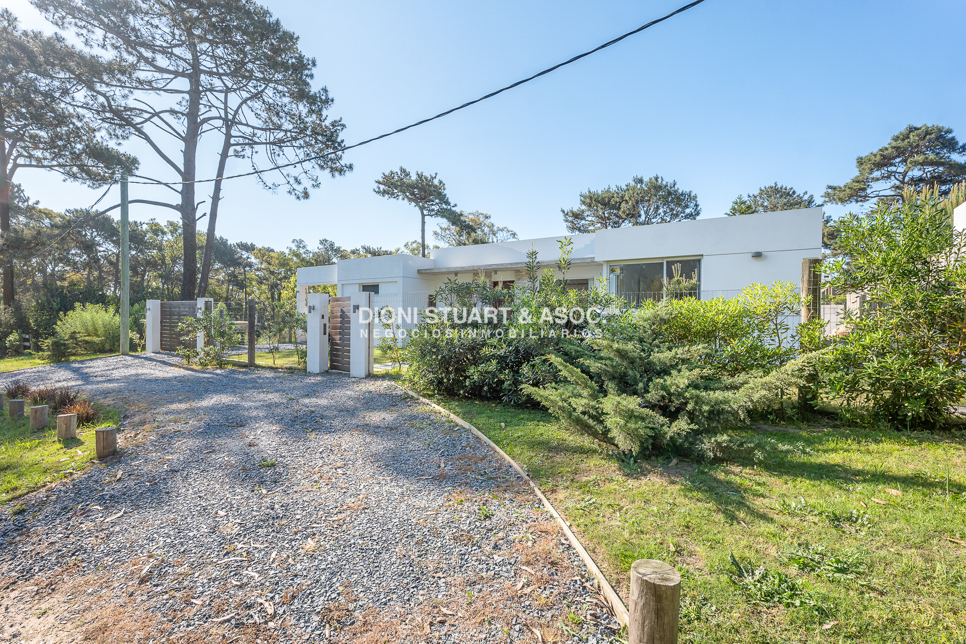 Casa ID.805 - CASA NUEVA EN VENTA EN MONTOYA LA BARRA - 3 DORMITORIOS Y PISCINA