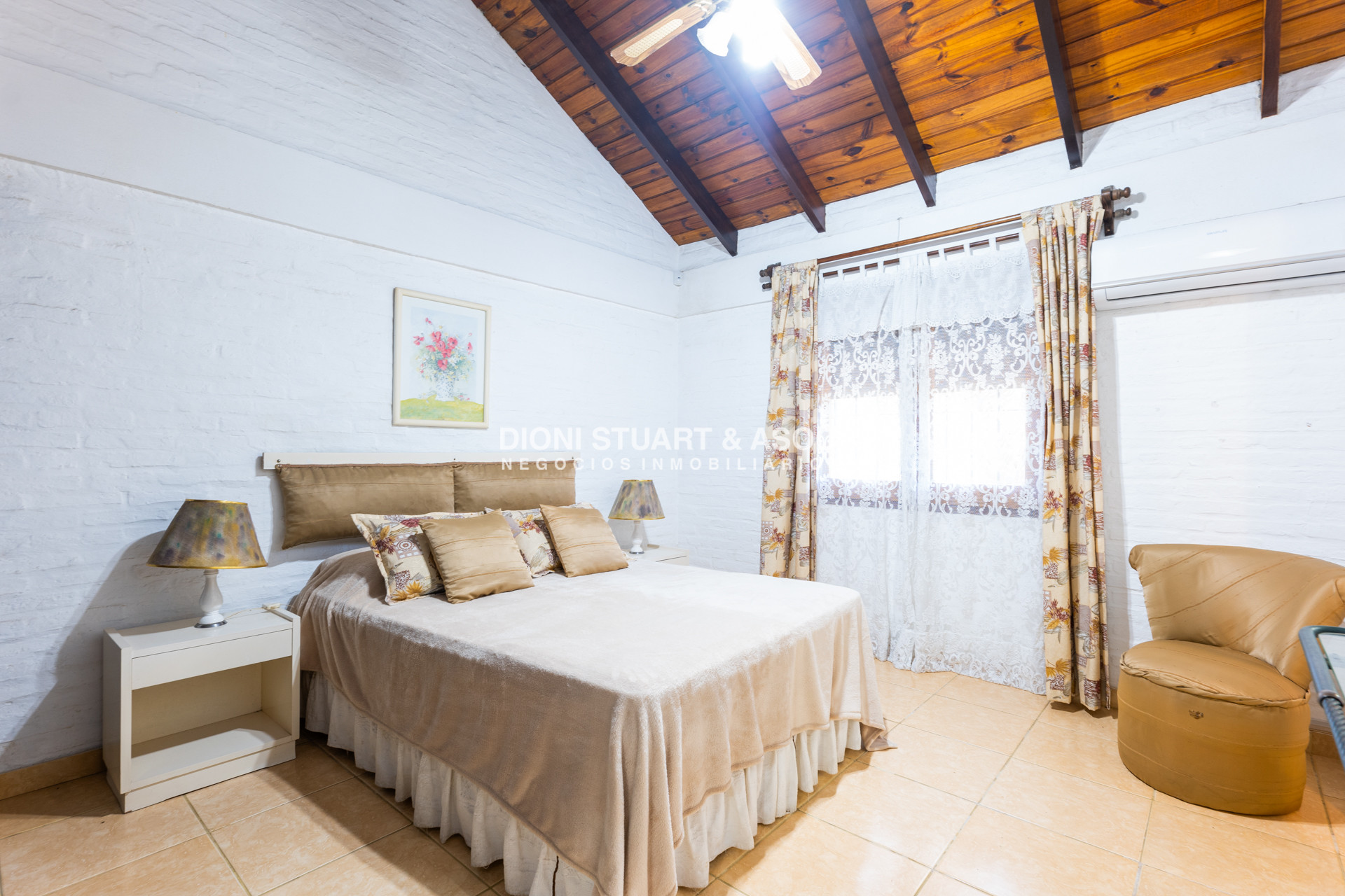 Casa ID.817 - CASA EN VENTA EN CANTEGRIL CON 3 DORMITORIOS Y DEPENDENCIA + PISCINA