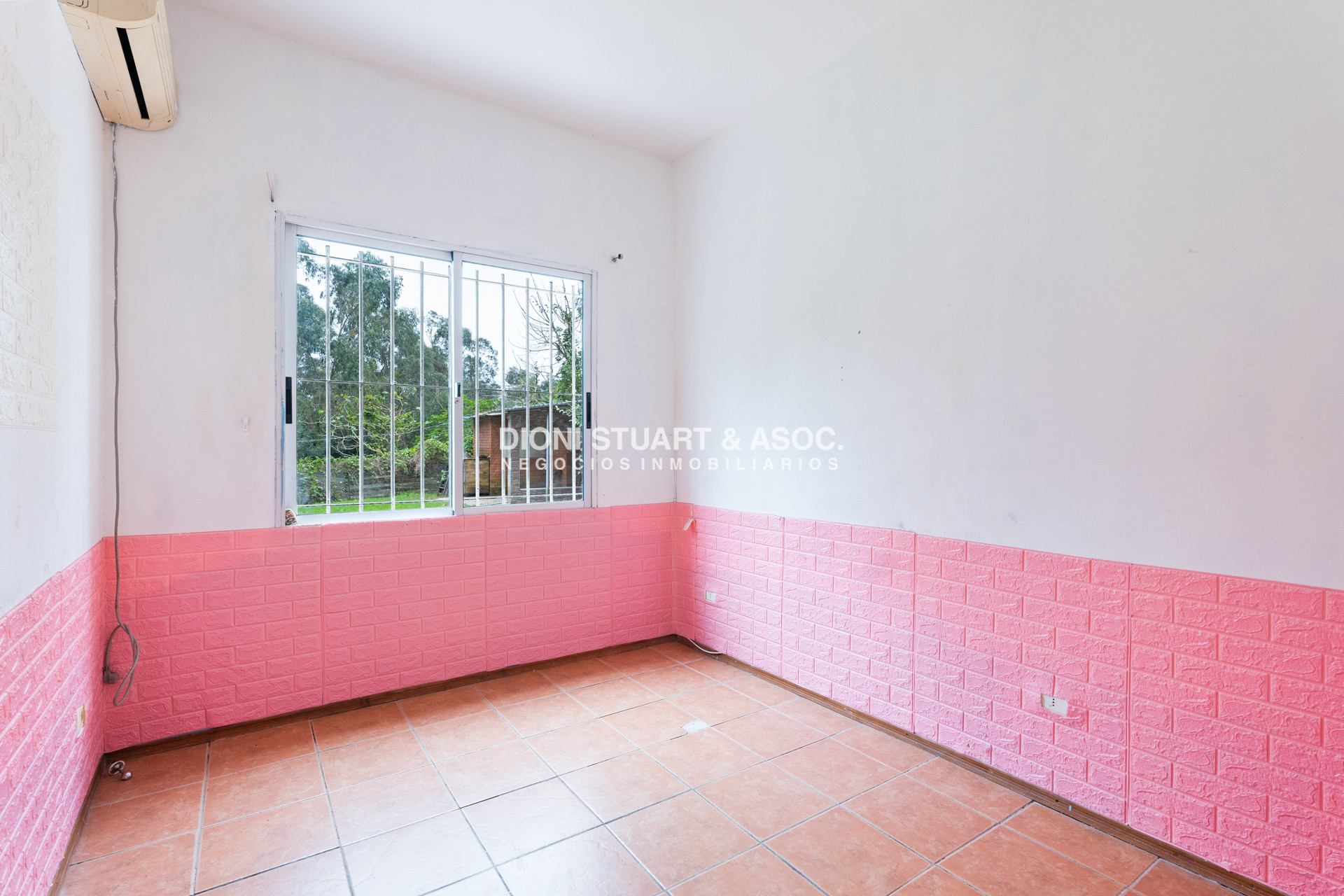 Casa ID.694 - Casa en Venta - Oportunidad - Jardines de Córdoba - 3 Dormitorios + Barbacoa + Dependencia