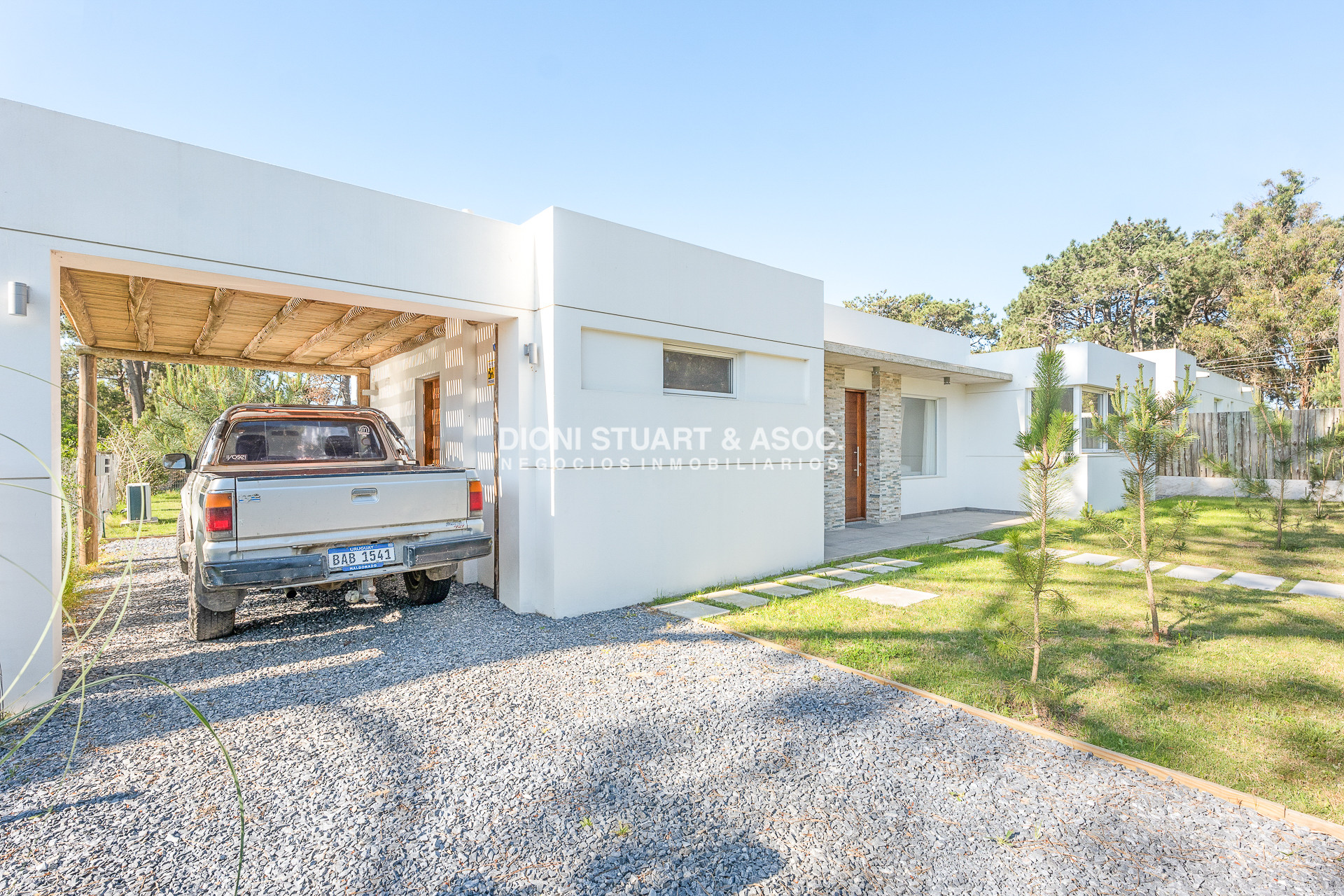 Casa ID.805 - CASA NUEVA EN VENTA EN MONTOYA LA BARRA - 3 DORMITORIOS Y PISCINA