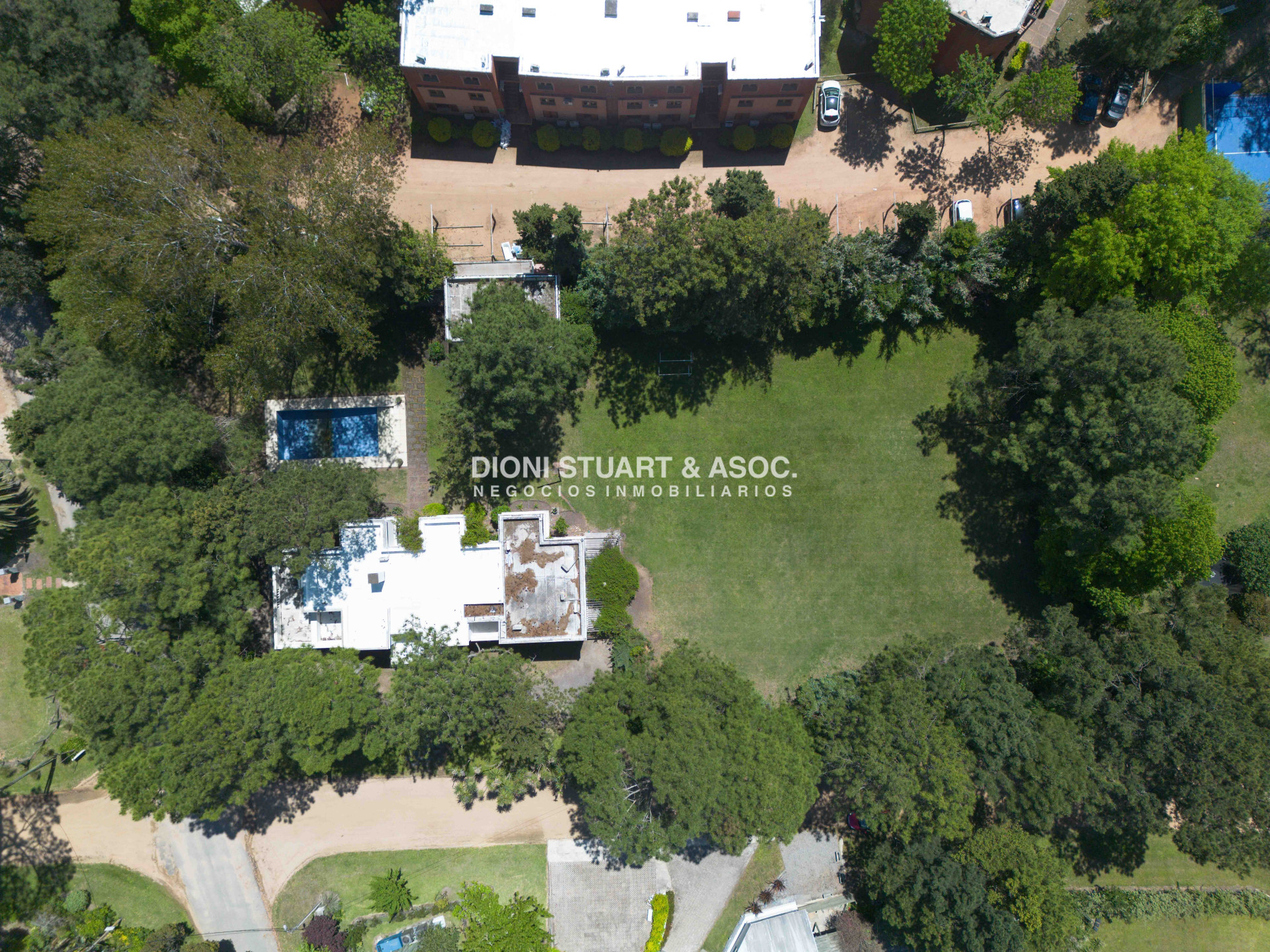Casa ID.803 - CASA EN VENTA EN EL GOLF CON 8 DORMITORIOS EN SUTIE