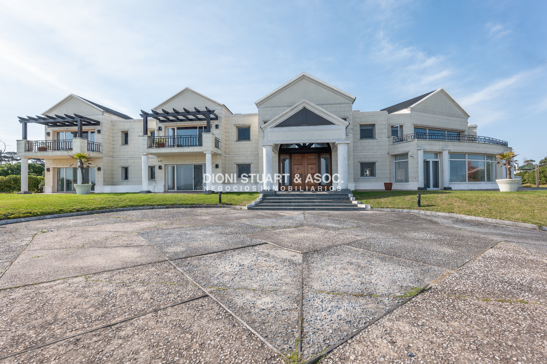 Casa ID.769 - Mansion En Primera Linea Playa Mansa