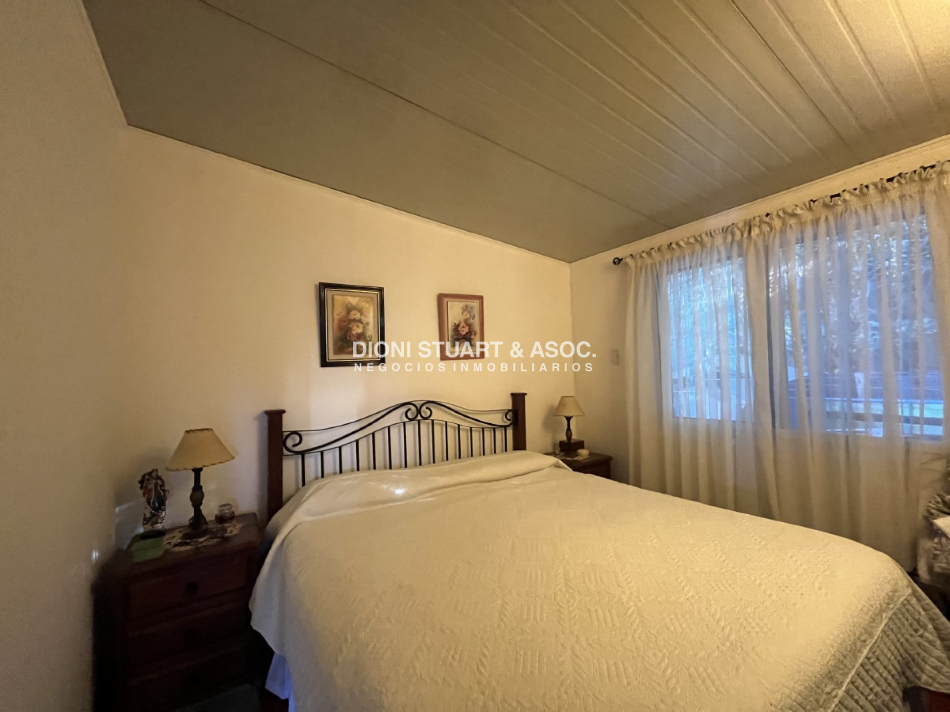 Casa ID.108 - Se vende casa en Parque Burnett