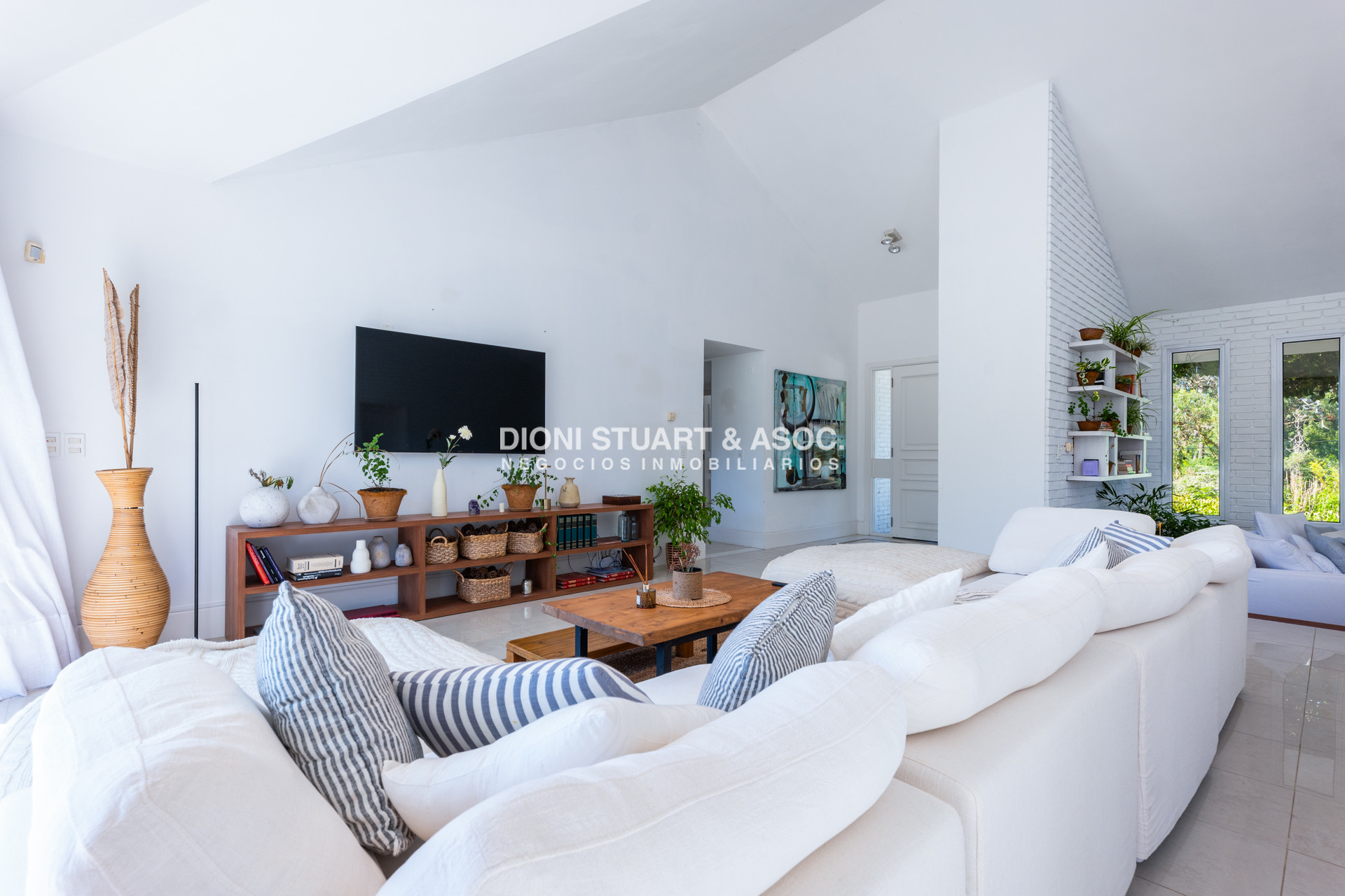 Casa ID.857 - CASA EN VENTA EN EL GOLF DE 4 DORMITORIOS Y DEP. - VISTA DIRECTA AL GOLF