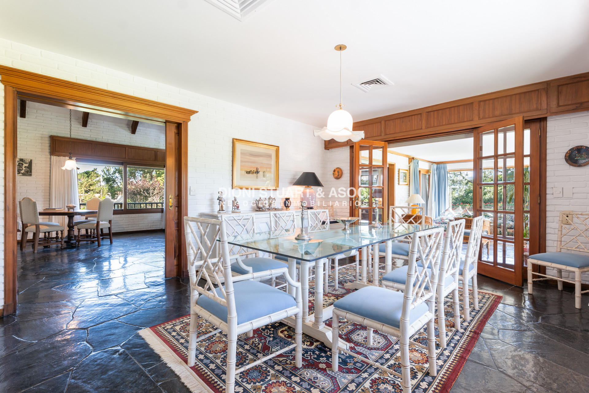 Casa ID.878 - CASA EN VENTA EN PINARES - SUPER TERRENO Y MEGA CONSTRUCCIÓN