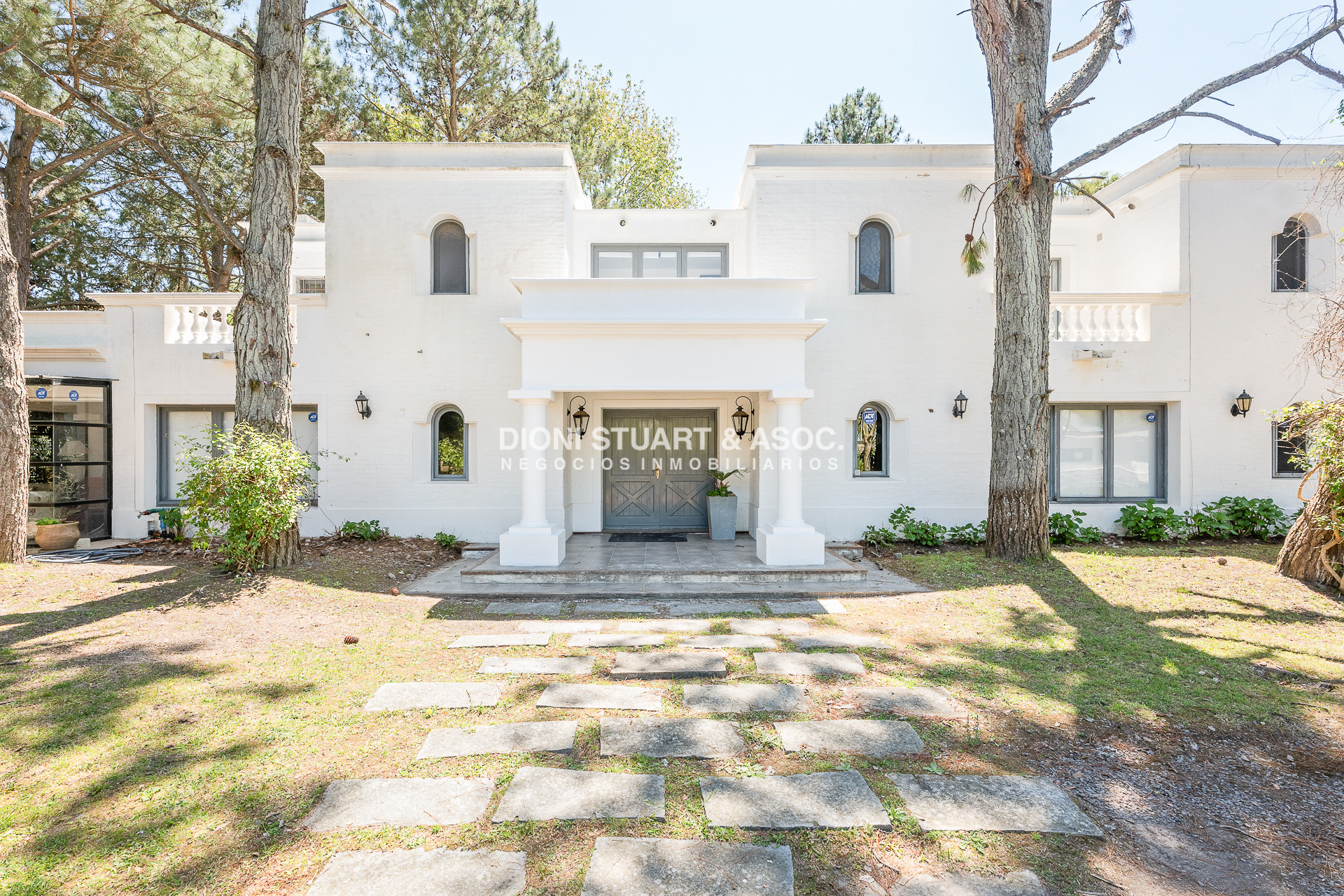 Casa ID.803 - CASA EN VENTA EN EL GOLF CON 8 DORMITORIOS EN SUTIE