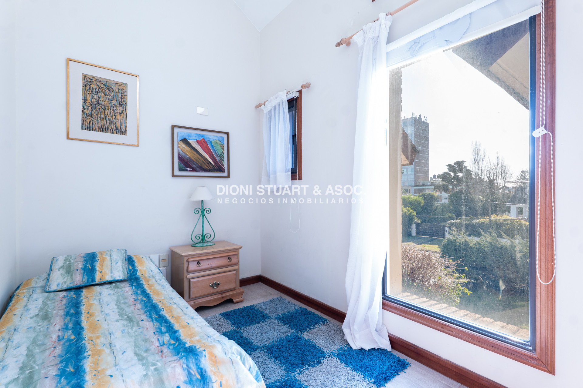 Casa ID.1057 - VENTA CASA 7 DORMITORIOS PLAYA MANSA A 1 CUADRA DEL MAR