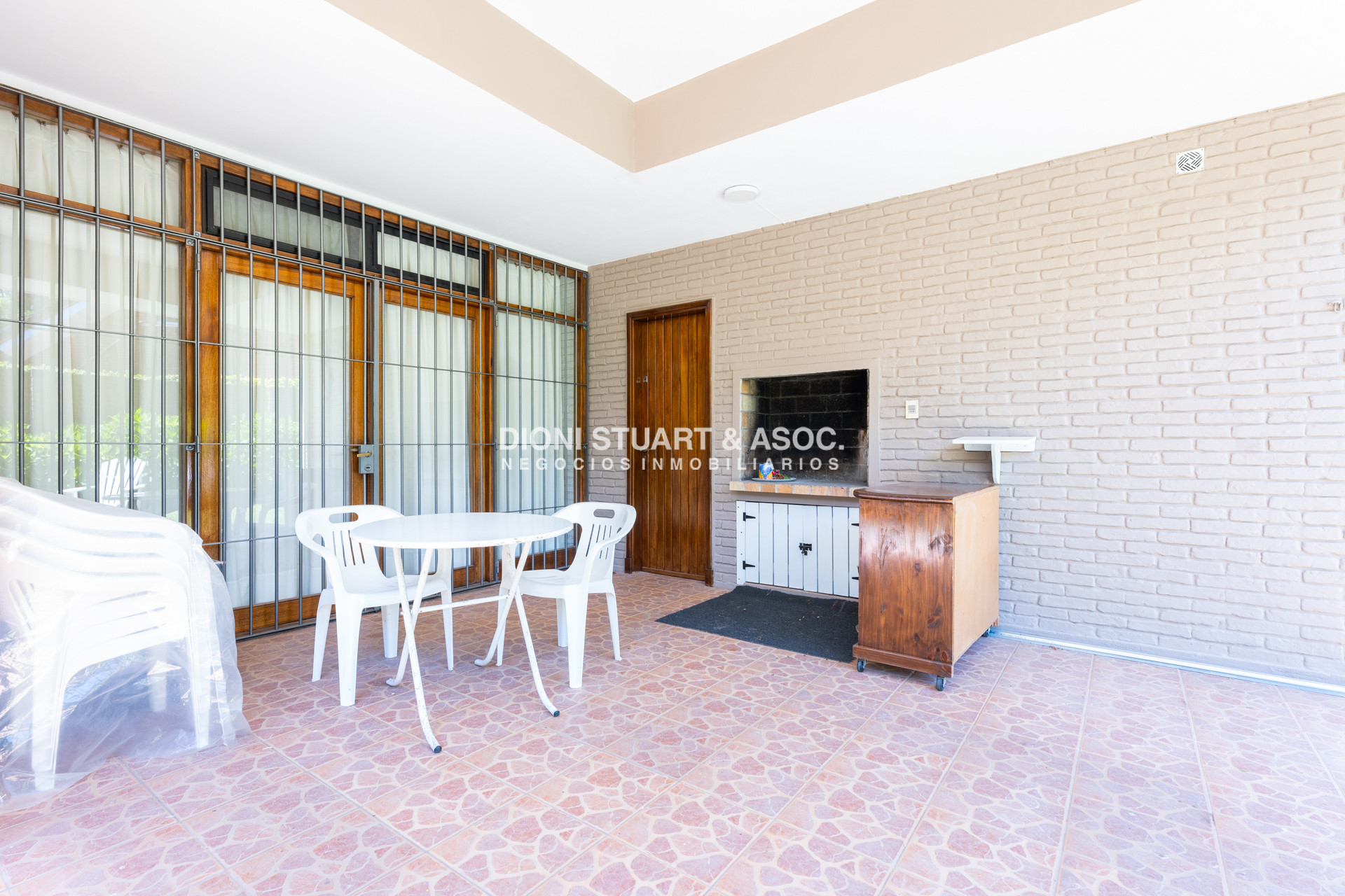 Casa ID.861 - CASA EN ALQUILER DE TEMPORADA PLAYA MANSA CON 3 DORMITORIOS