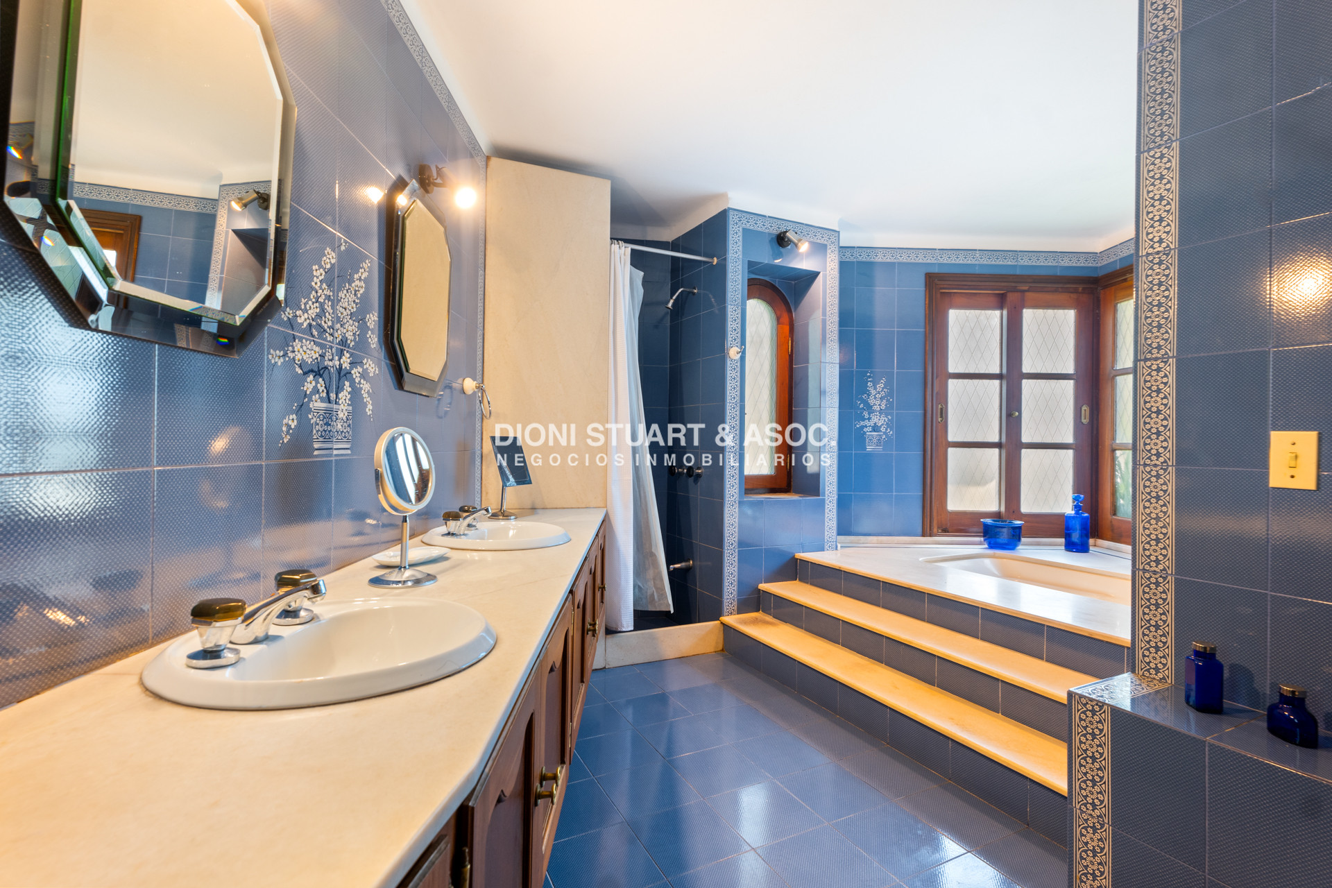 Casa ID.797 - Casa en Alquiler en Barrio Golf - Playa Brava - 5 Dormitorios y Piscina