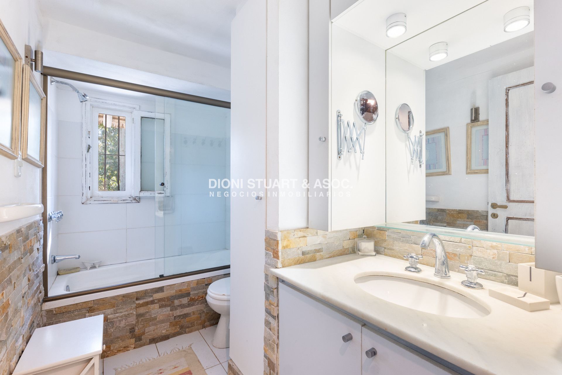 Casa ID.725 - Casa En Venta -  San Rafael - 3 Dormitorios y Dependencia