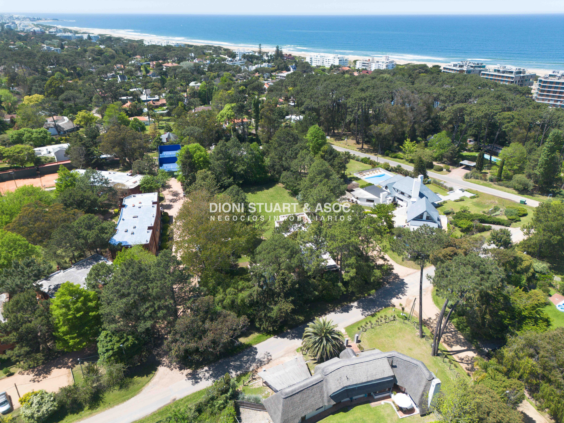 Casa ID.803 - CASA EN VENTA EN EL GOLF CON 8 DORMITORIOS EN SUTIE