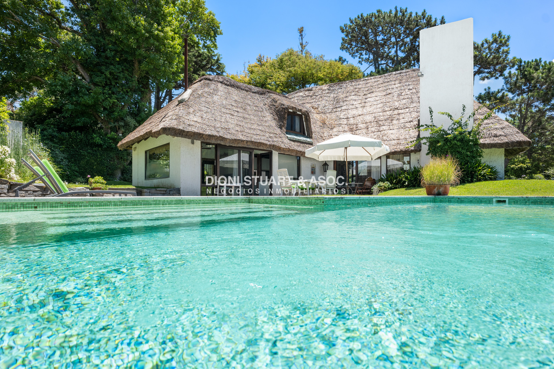 Casa ID.888 - CASA EN SAN RAFAEL - 4 DORMITORIOS - PISCINA CLIMATIZADA
